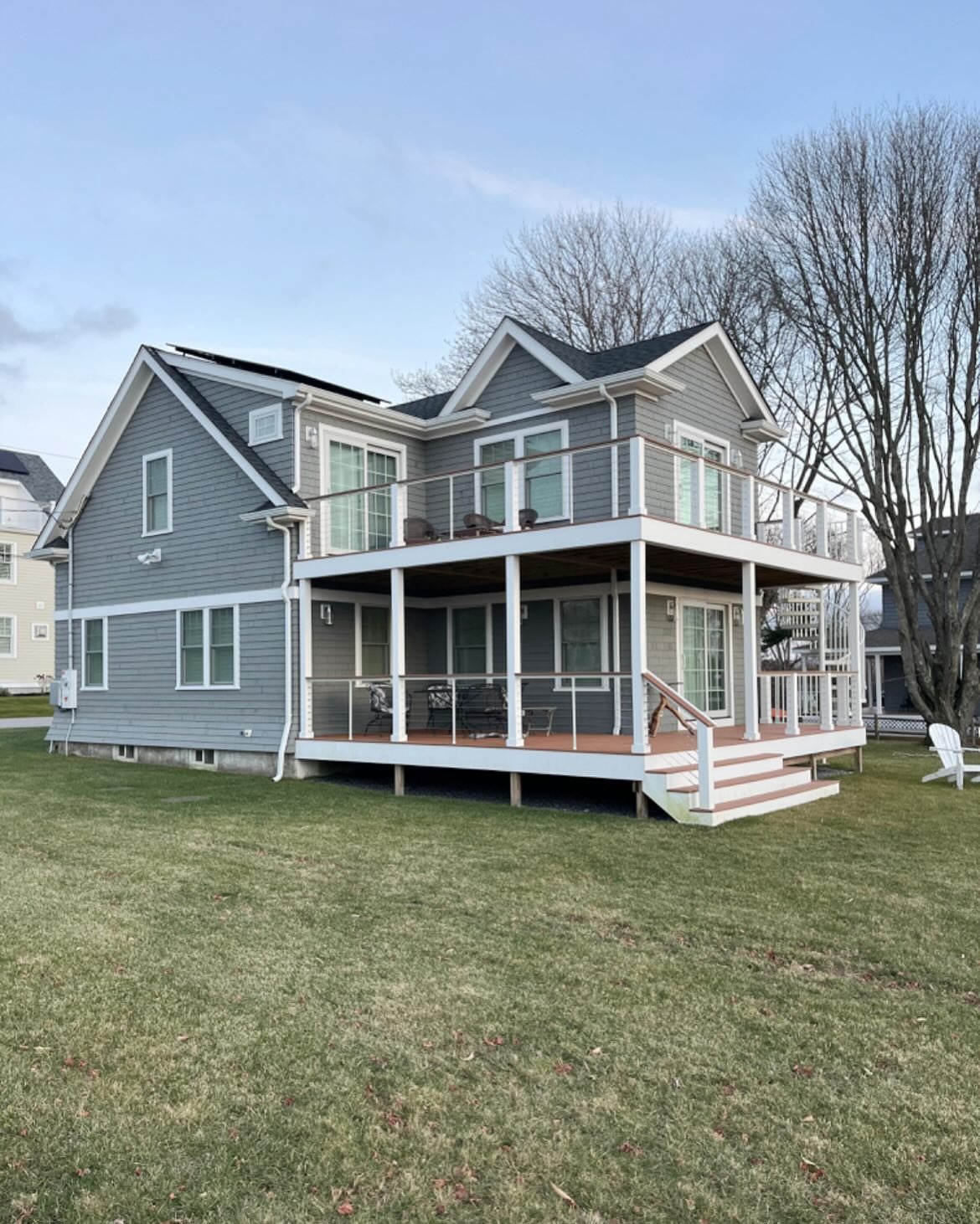 Love visiting past projects. This fun summer cottage in #Narragansettri is holding up beautifully 🌊

#southkingstownri #westerlyri #jamestownri #charlestownri #contractors #contractorsofri #buildersofri #build #architechture #architechturephotograph