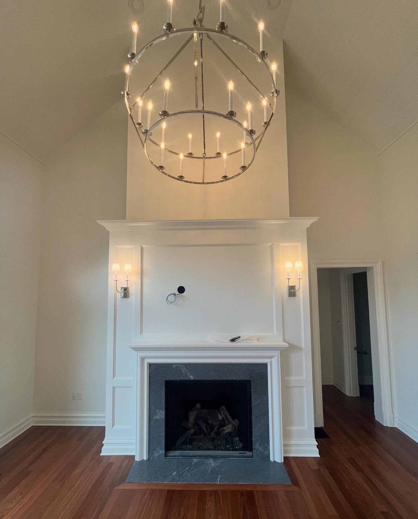 First impressions set the tone.

From the moment you walk in &mdash; scale, symmetry, and detail do the talking.

Custom millwork, statement lighting, and materials that feel as good as they look.

Built to make an impact &mdash; without saying a wor