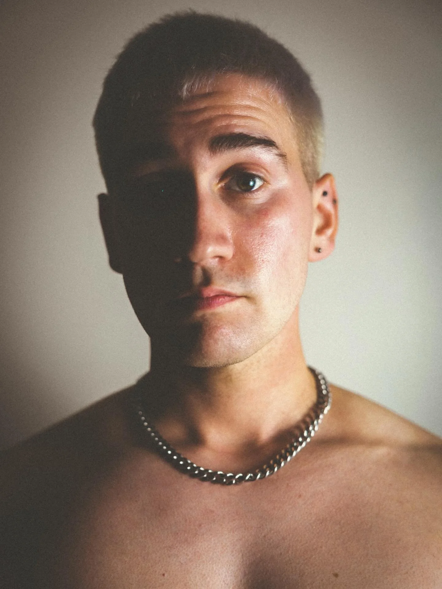 Happy Friday! 
. 
.
.
Model: @slamborg 
.
.
.
.
.
.
.
.
.
.
#portraits #photography #sanfrancisco #malemodel #sfgay