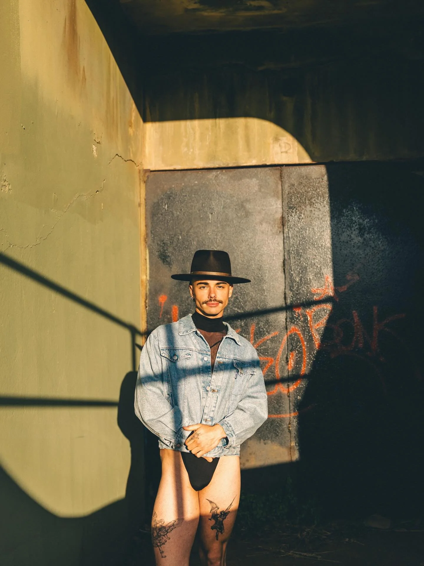 Hoping to shoot more fashion + editorial this year&mdash;feeling excited about what&rsquo;s ahead. ✨
Happy hump day!
. 
.
.
Model/Stylist: @mttdps 
.
.
.
.
.
.
.
.
.
.
#aesthetic #mensfashion #menswear #fashion #fits