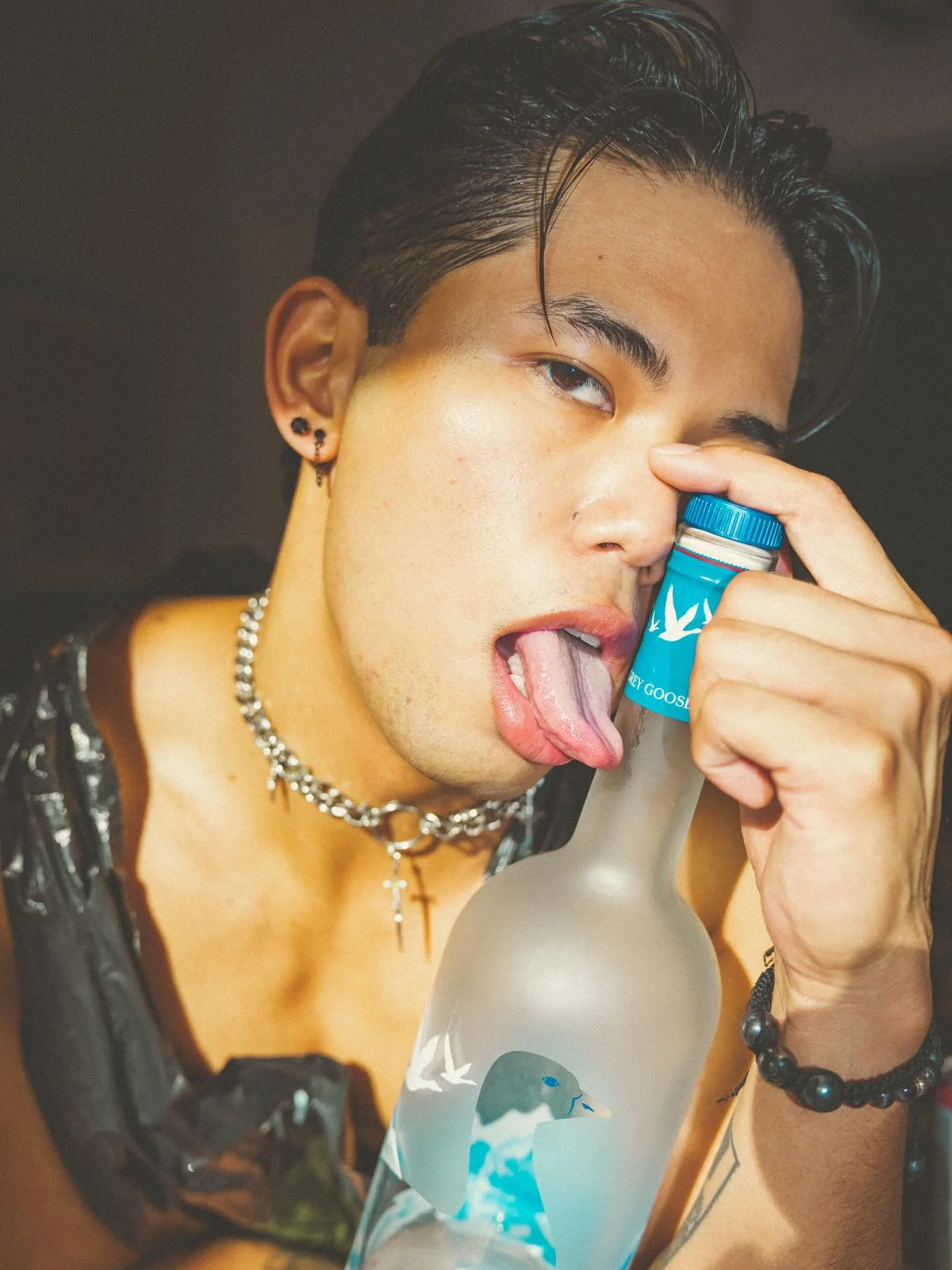 Can&rsquo;t wait to share this set 🔥
Little sneak peek for now 👀
Shoutout to Jose for helping execute the vision!
Nothing but good vibes.
. 
.
.
Model: @hosbae 
.
.
.
.
.
.
.
.
.
.
#pinoy #malephotography  #editorial #fashion #aesthetics