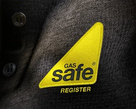 Yellow triangular patch with the words 'GAS safe REGISTER'