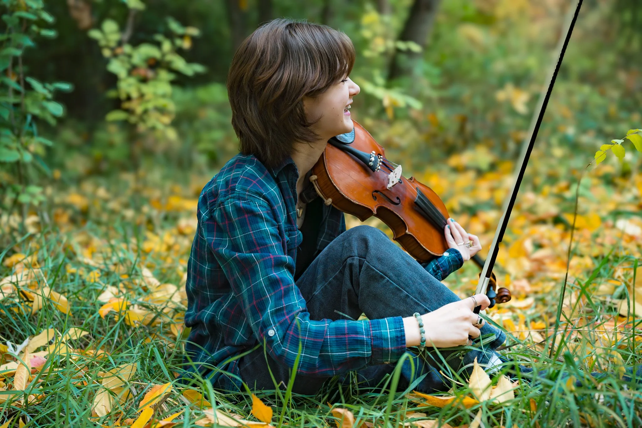 Bring What You Love: Instruments and Special Items in Your Senior Photo Session.