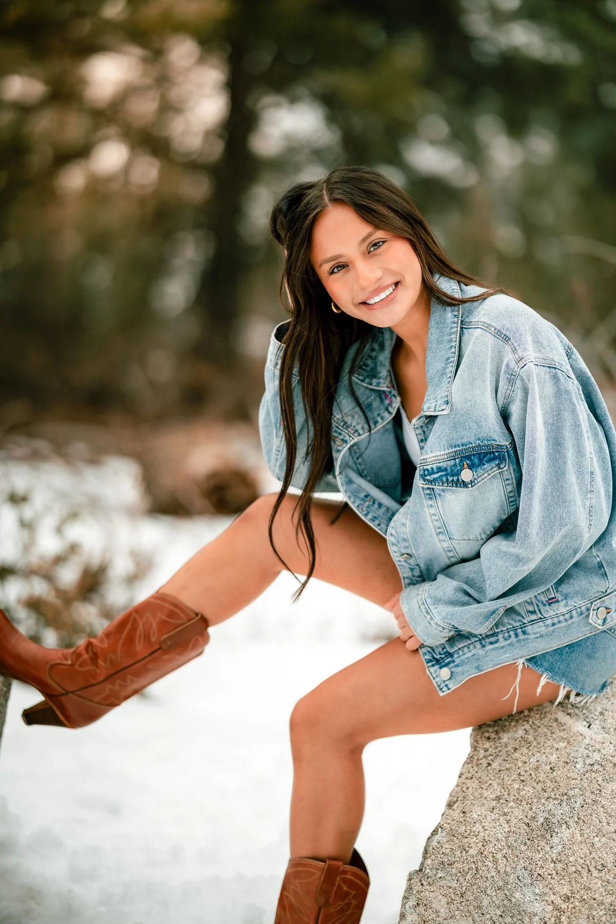 Winter Wonderland Senior photo shoot in the Boise foothills