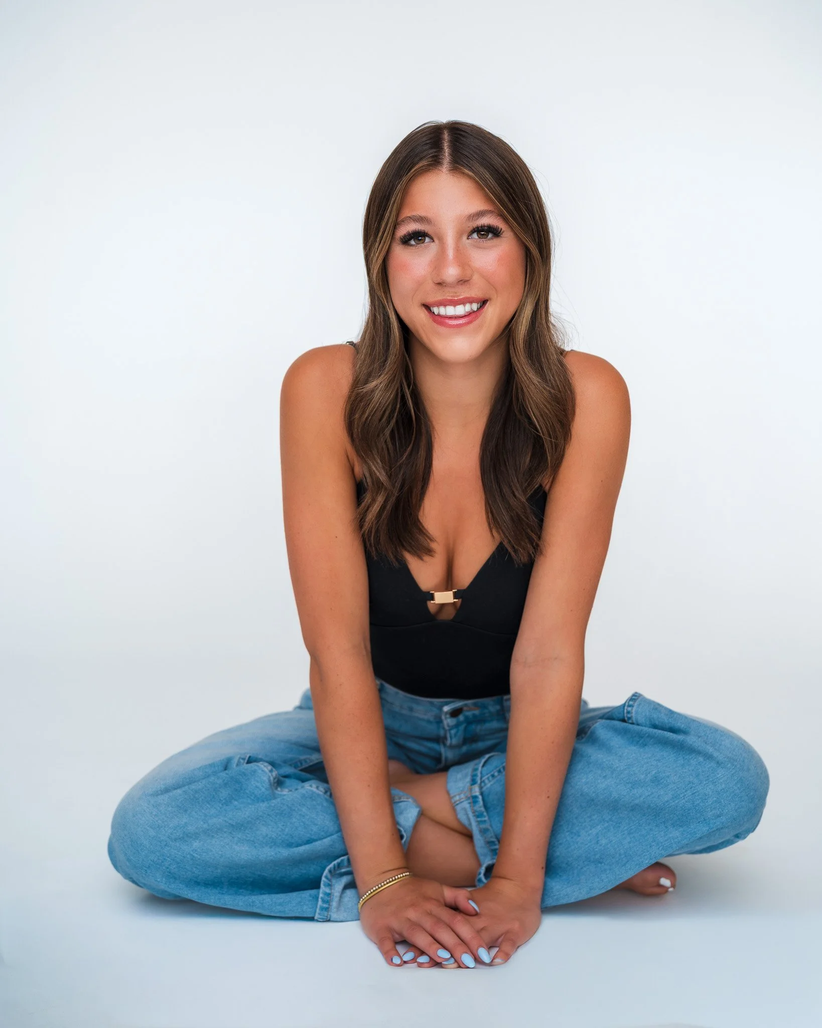 Senior photographer serving Eagle, Meridian, Star, and Boise. Relaxed and genuine portraits with soft, natural tones that highlight personality and style—perfect for creating images that feel effortless and real.