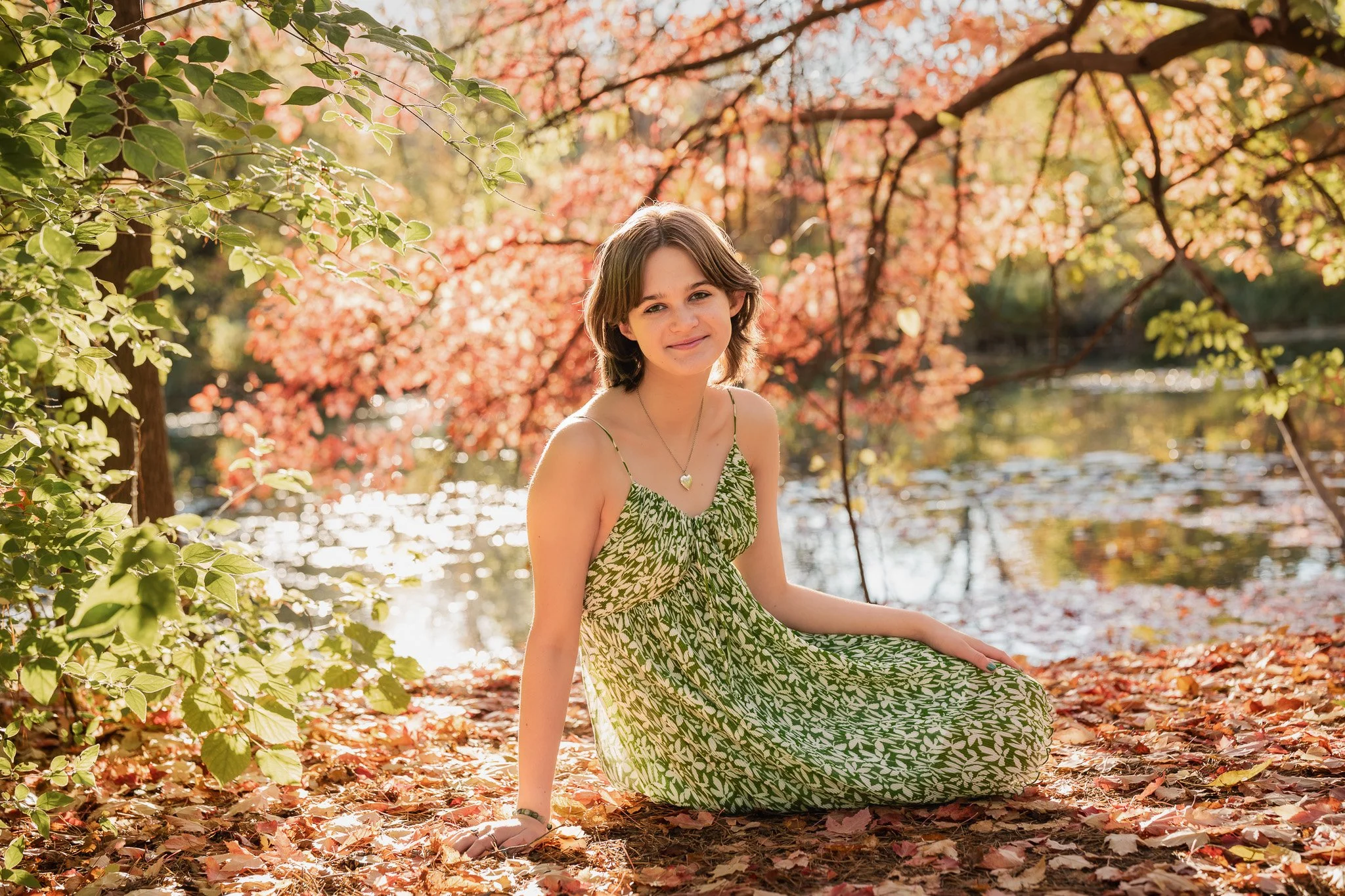 Warm autumn colors make this Boise senior photo session feel timeless. I love capturing genuine smiles and the natural beauty of seniors across the Treasure Valley. Kathryn Albertson Park