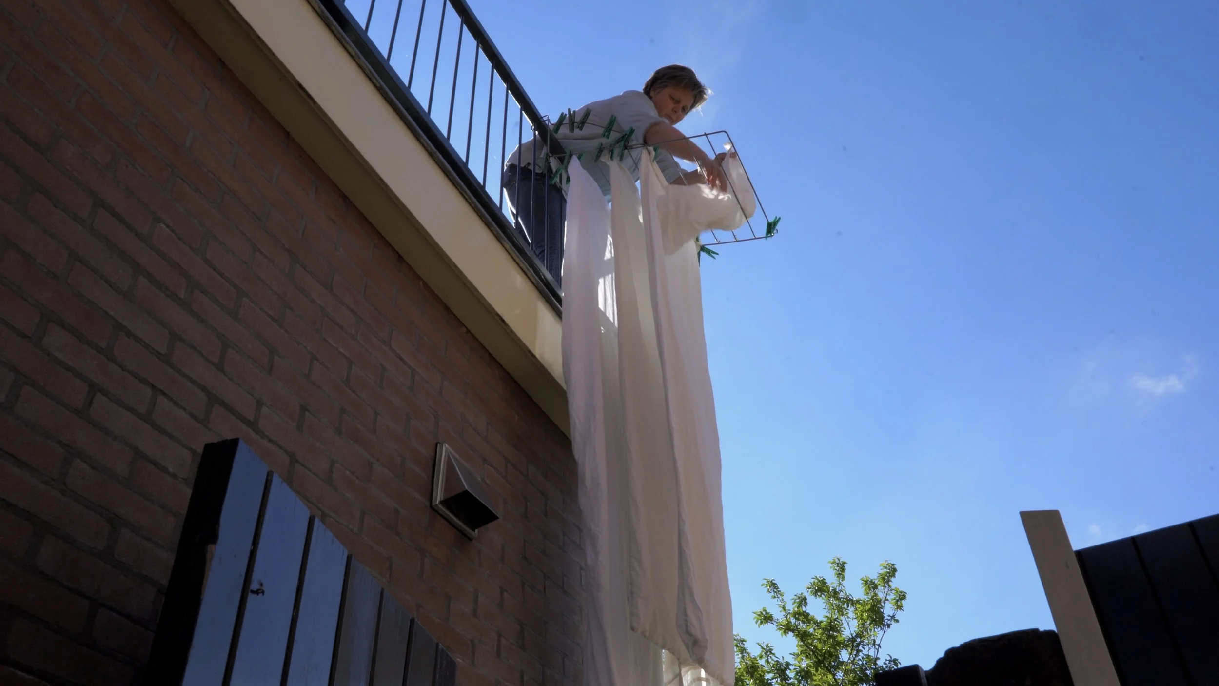 Ik droom V5.00_02_17_01.Still008.jpg