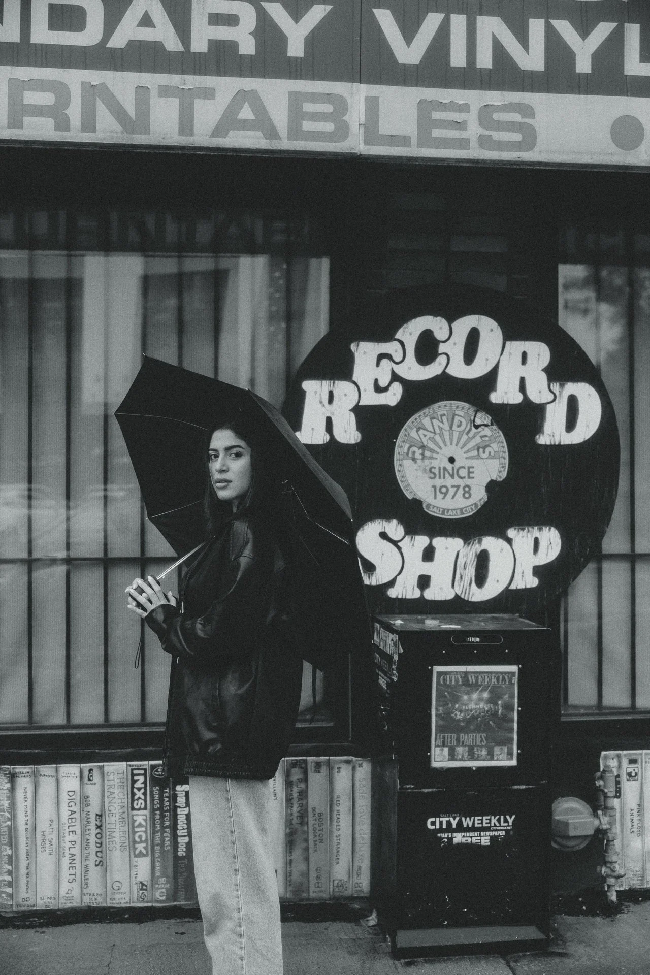salt-lake-city-record-shop-photoshoot-jessica-simons-photography-2.jpg