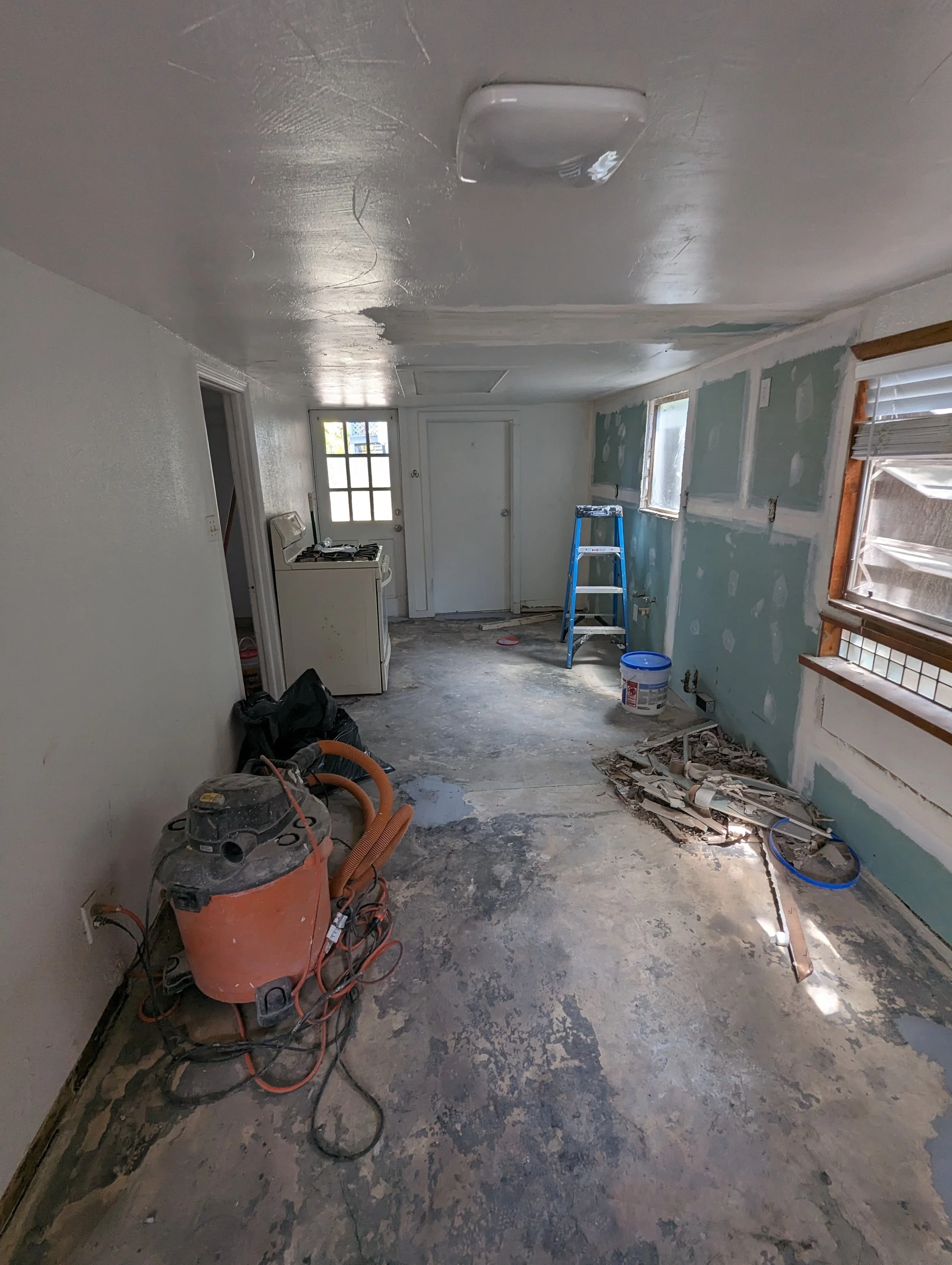 AIRBNB RENOVATION - Concrete leveling & new drywall