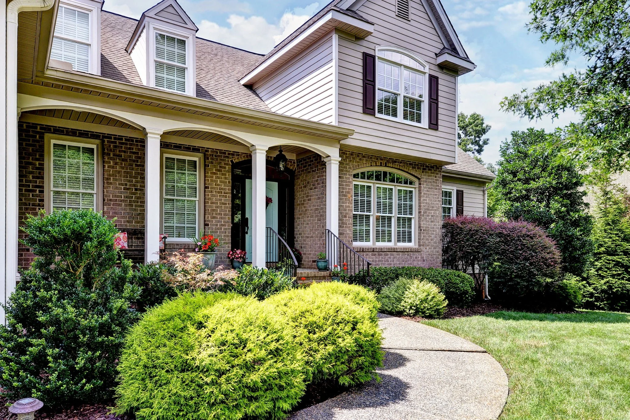 3315 Sawyer