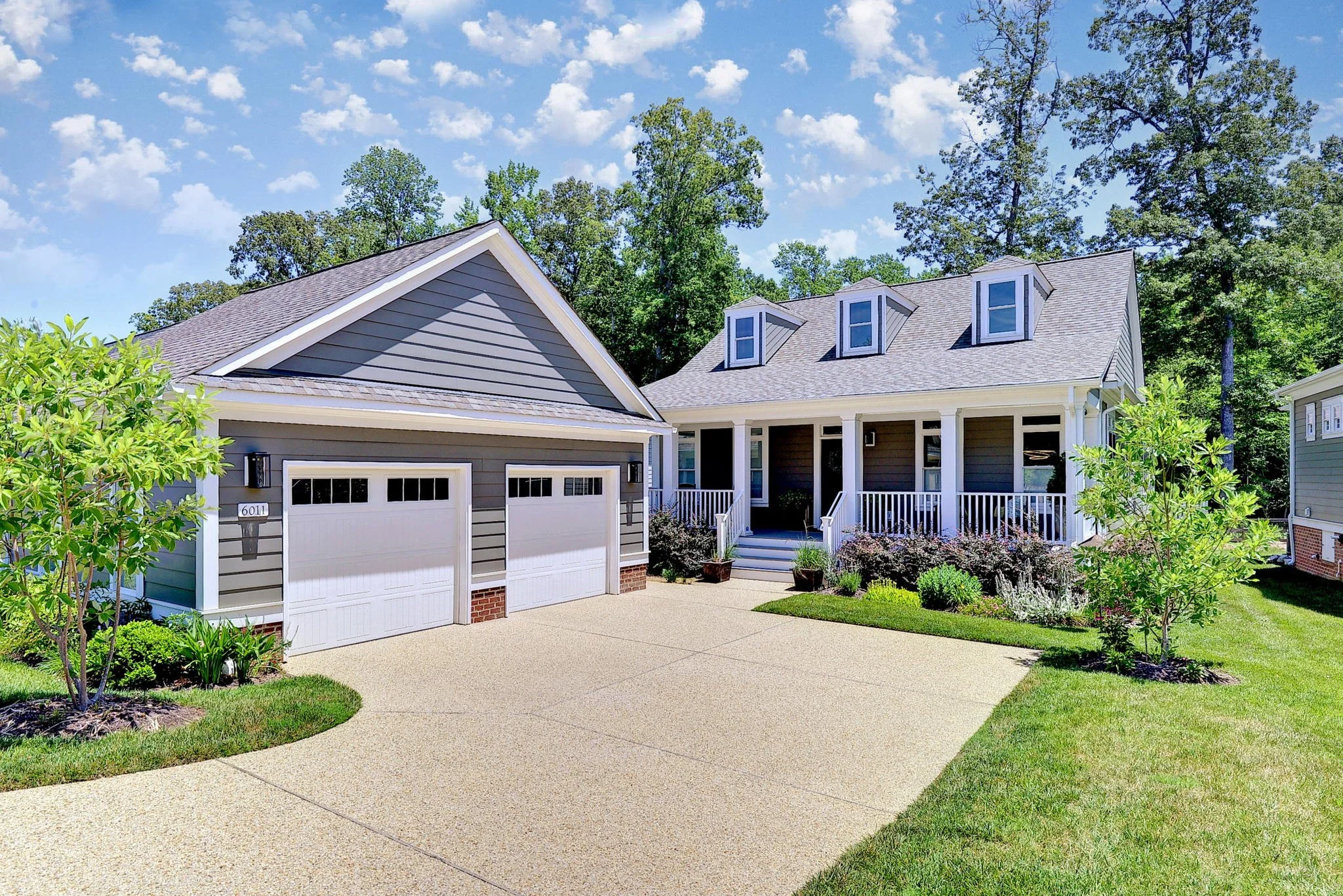 6011 Settlers Market