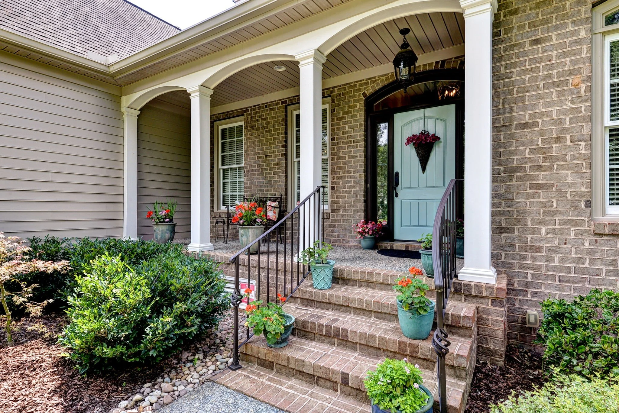 3315 Sawyer