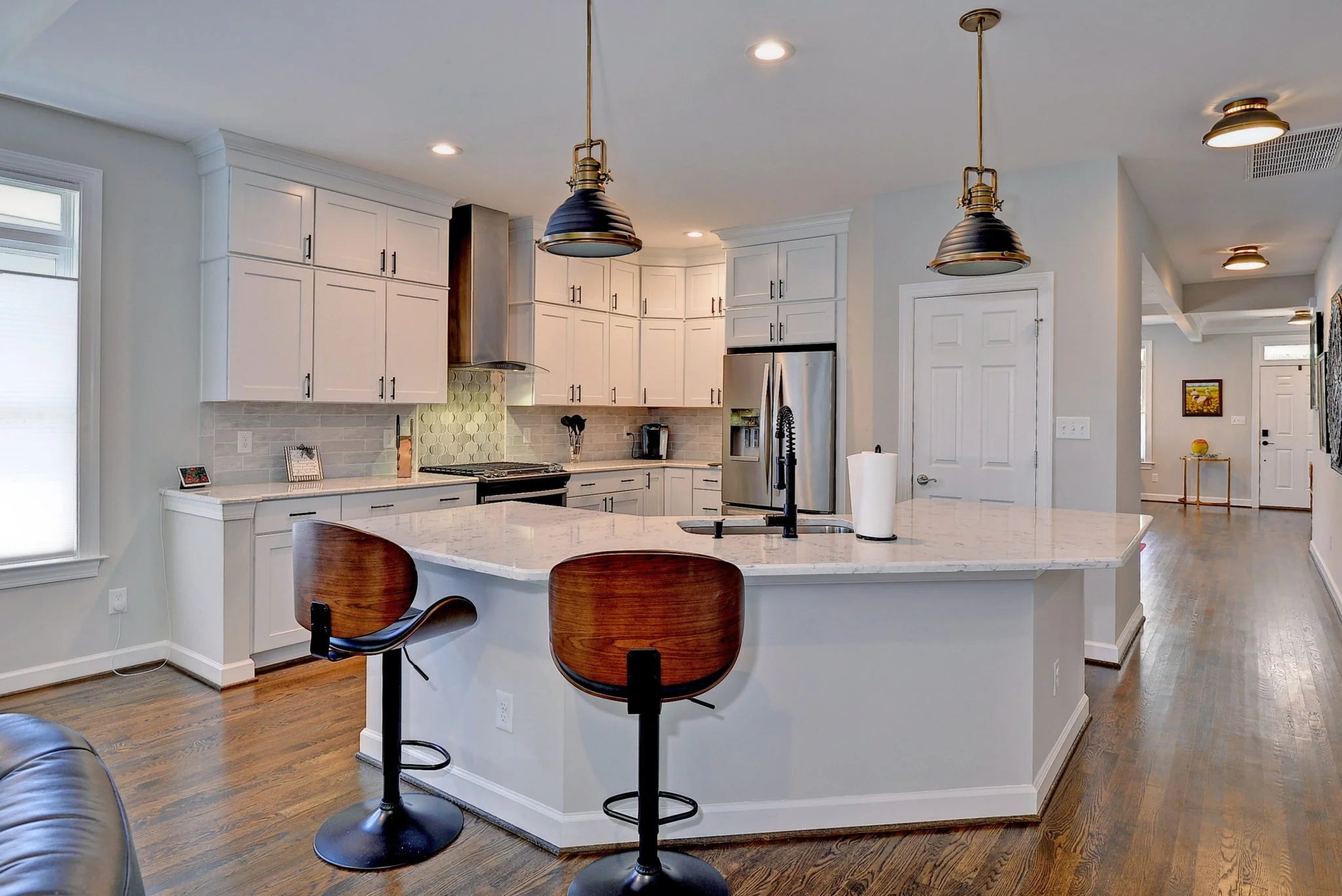 6011 Settlers Market