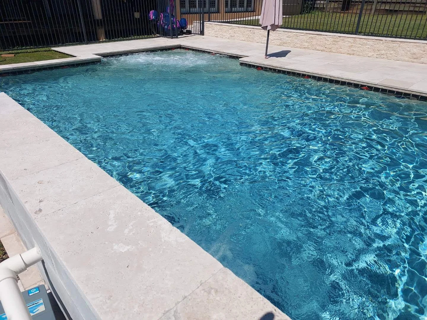 pool27-2.jpg