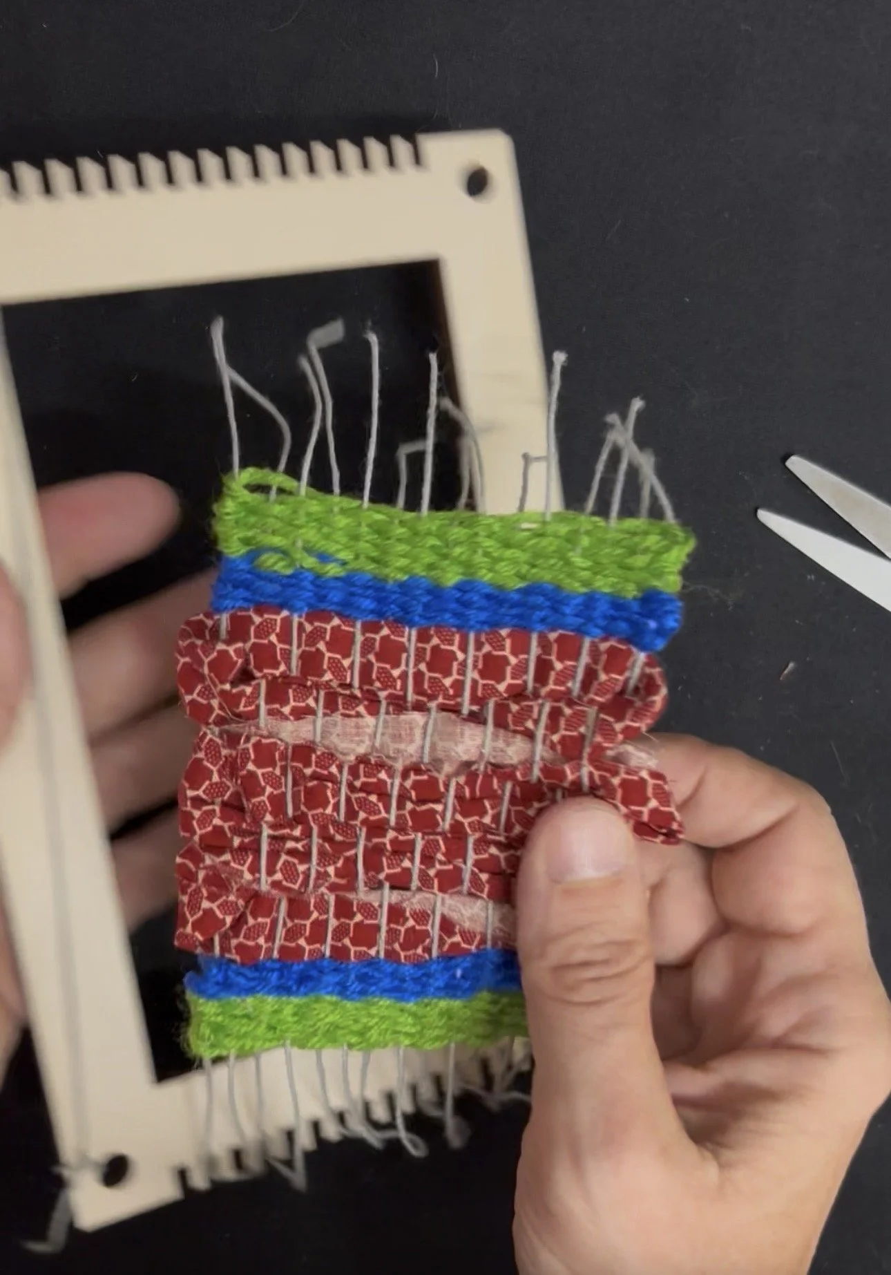 Taking your weaving off the loom and finishings.