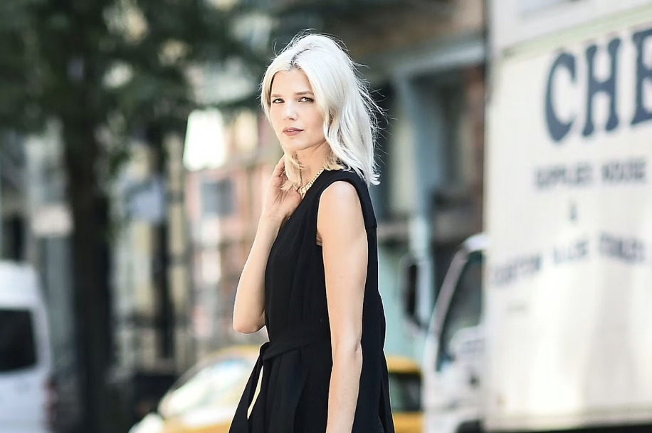 single-thirties-opportunity-erin-bunch