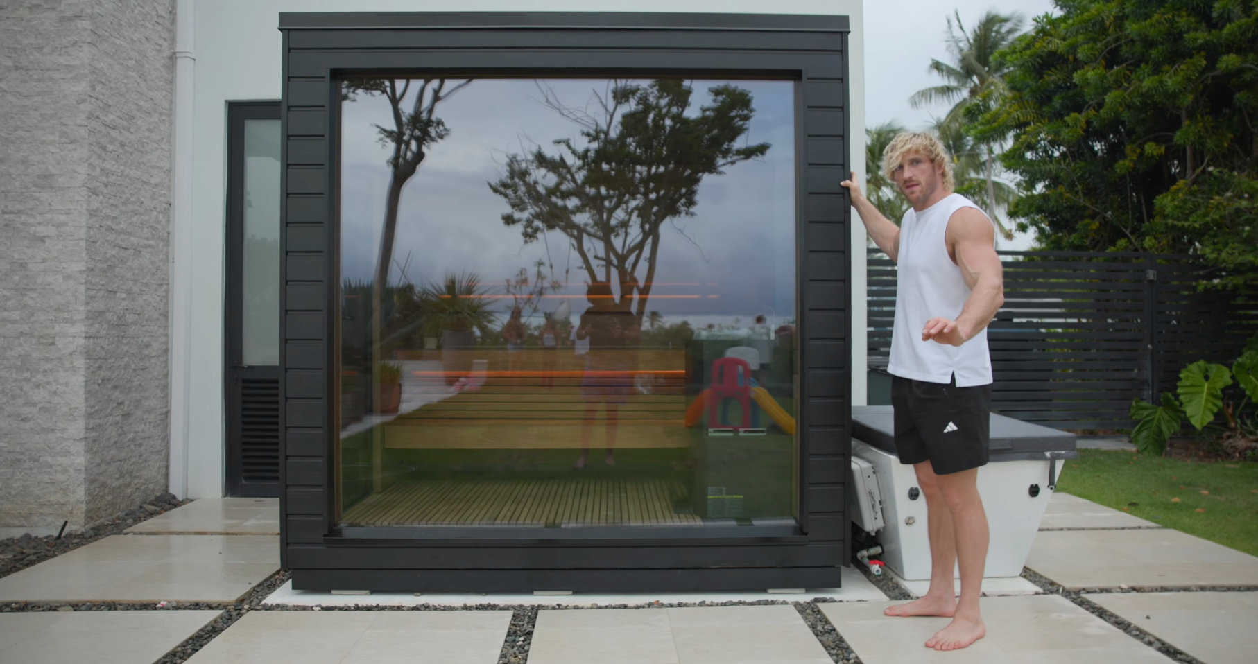 Logan Paul x SaunaLife G6 exterior 2.png