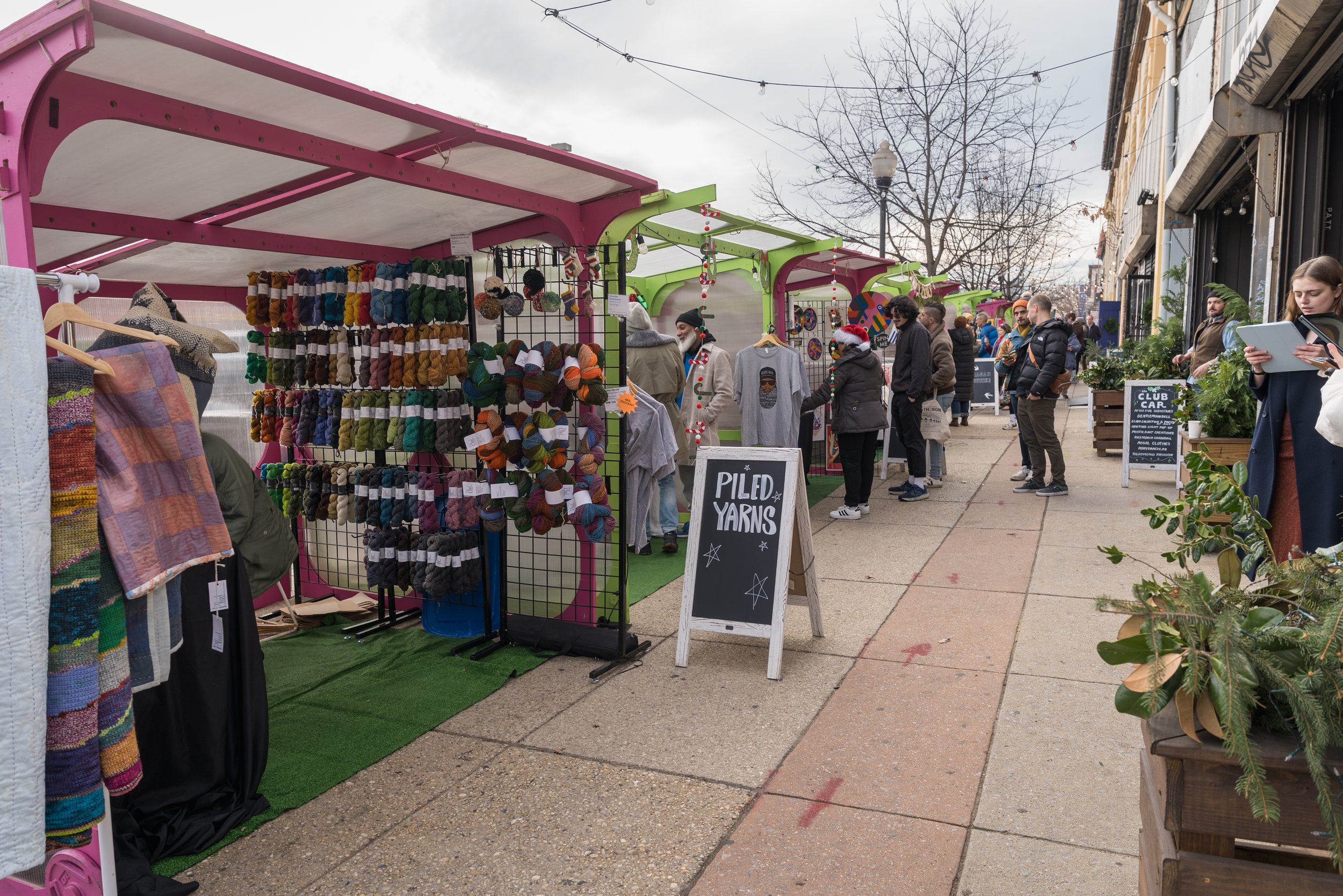 MCB251213_HolidayMarket-123.JPG