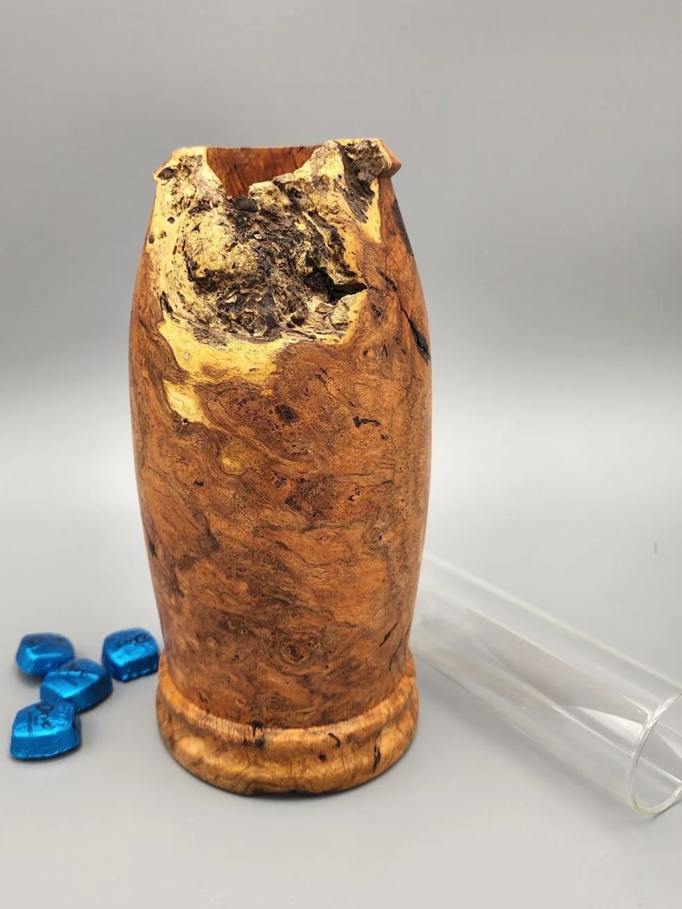25009 Vase burl with insert.jpg