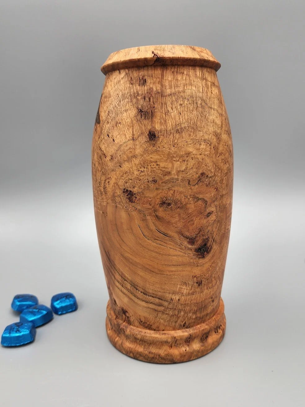 25009 Vase burl with insert - rear.jpg