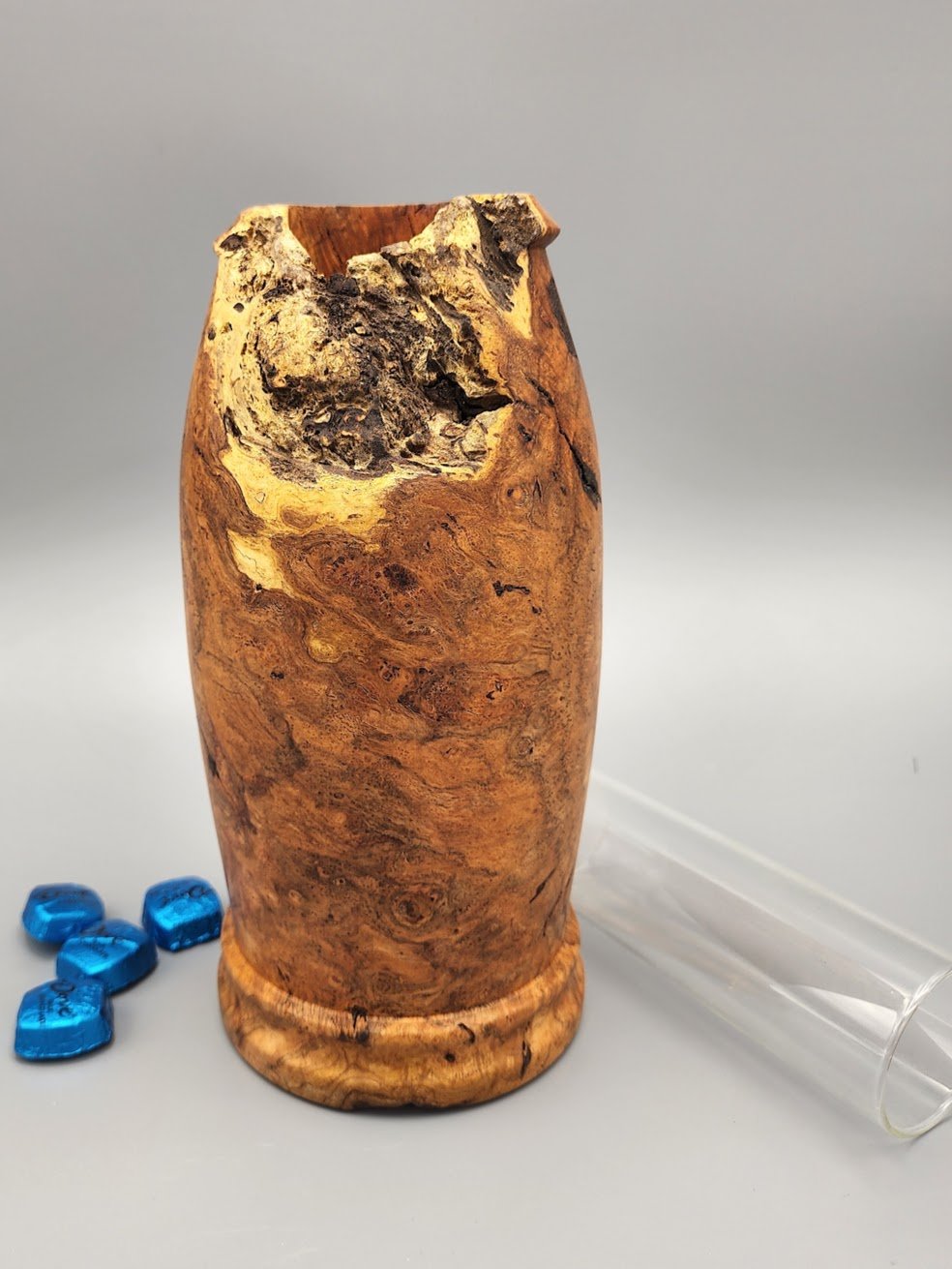 25009 Vase burl with insert.jpg