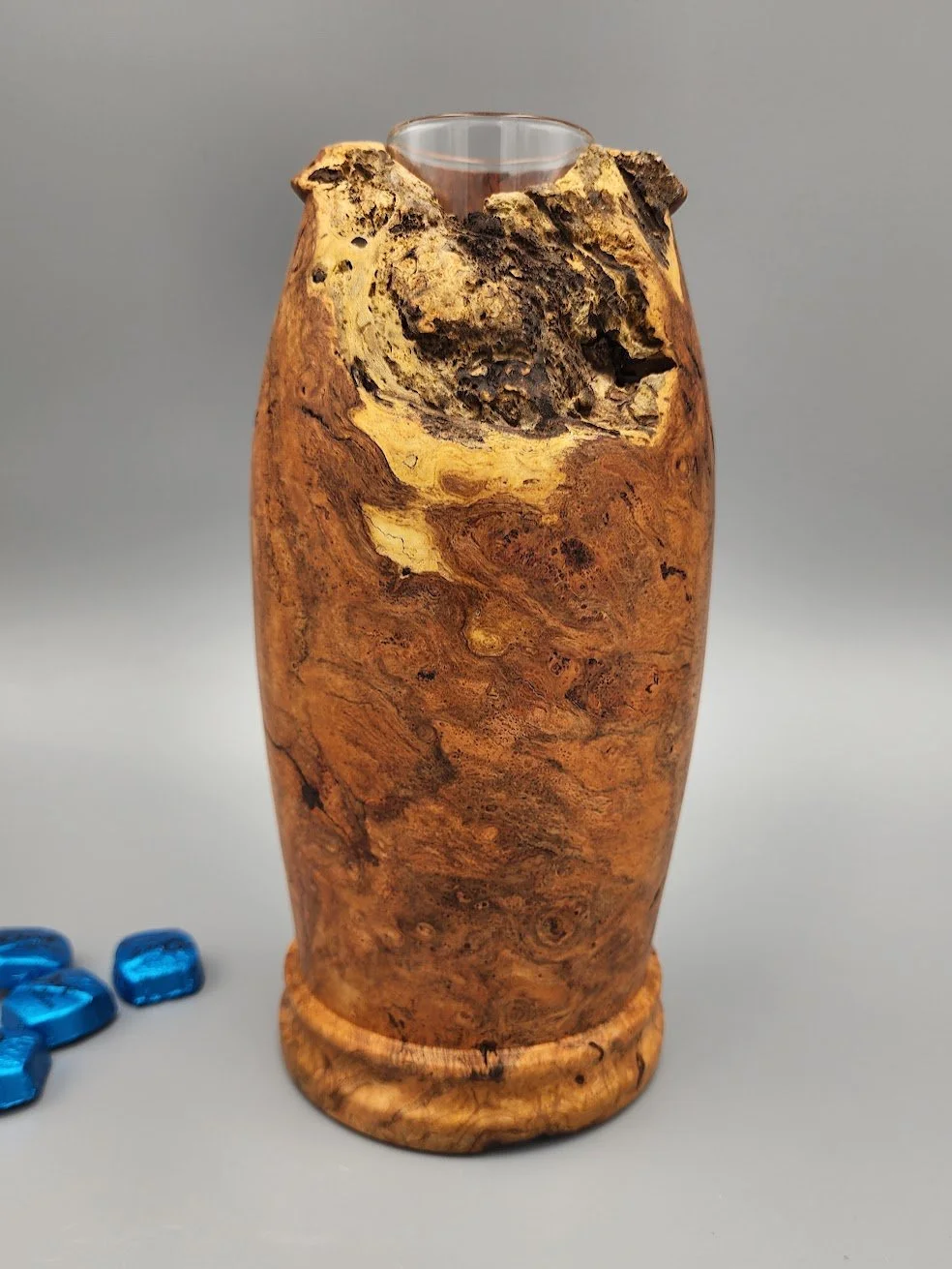 25009 Vase burl with insert - front loaded.jpg