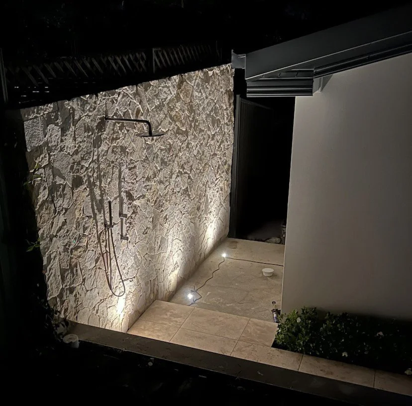 heathcote-home-outdoor-shower-lighting.jpg