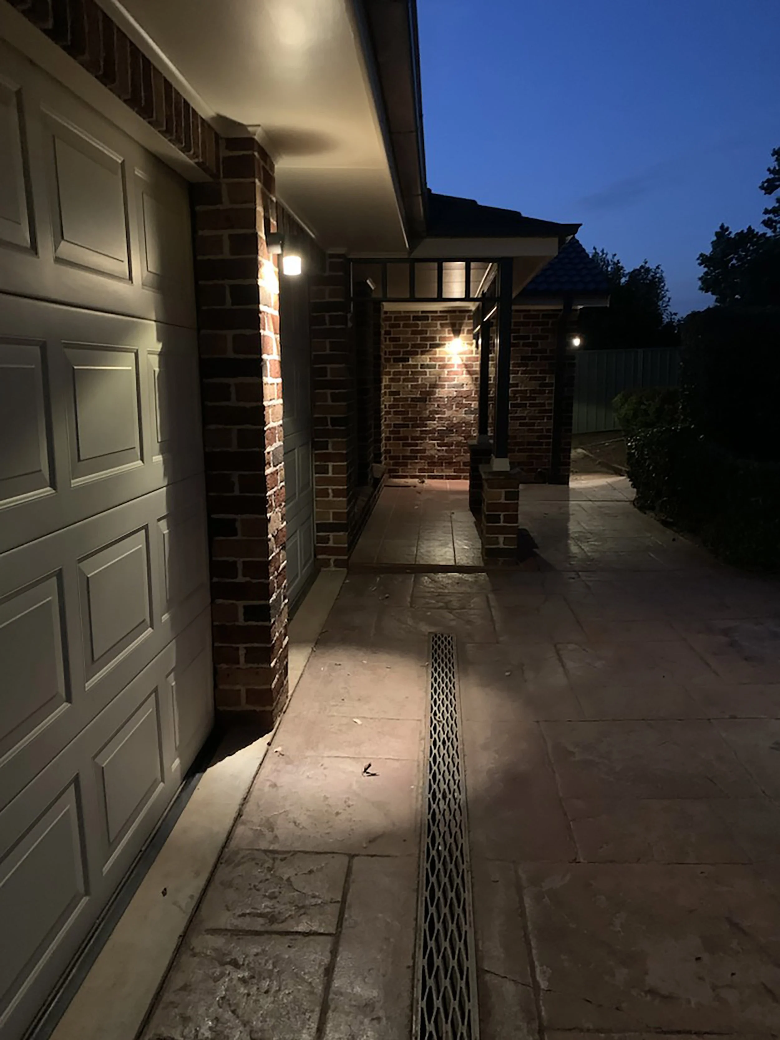 Narellan-home-exterior-lighting-front.jpg
