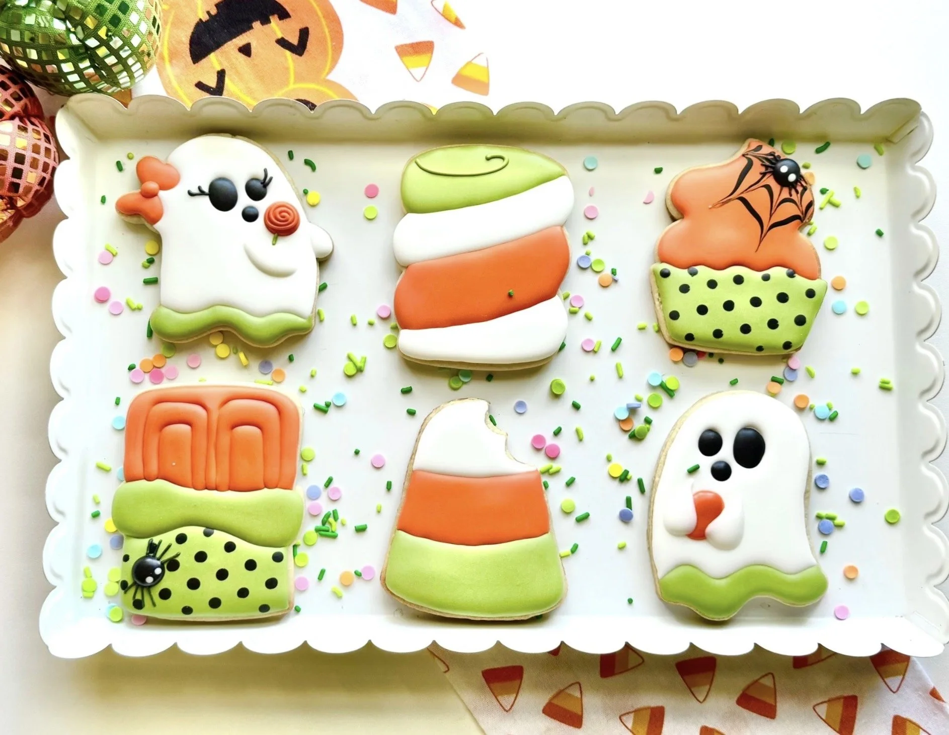 Sweet Ghosts & Gobblin’ Cookie Class