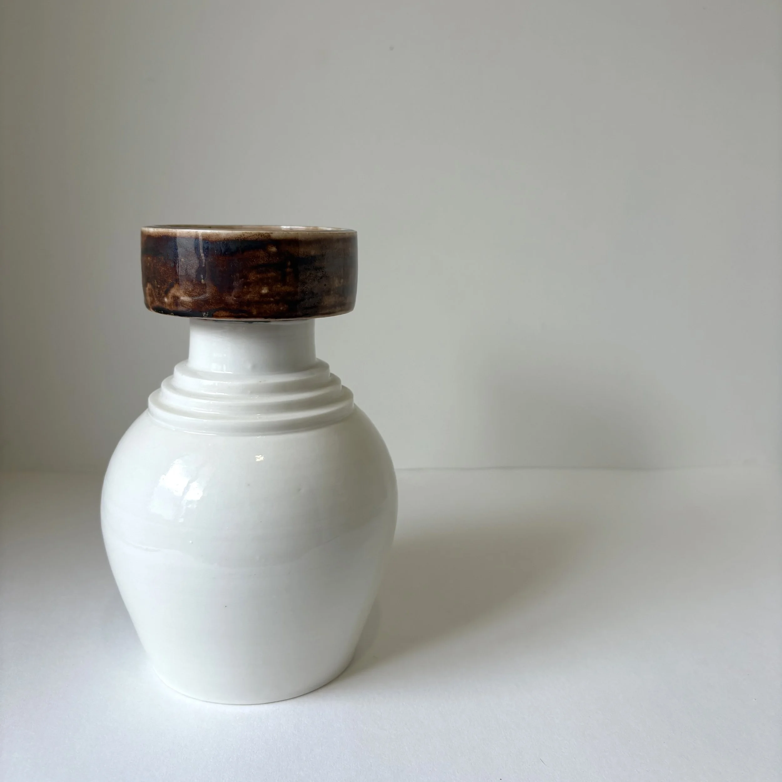 Porcelain vase - Sample