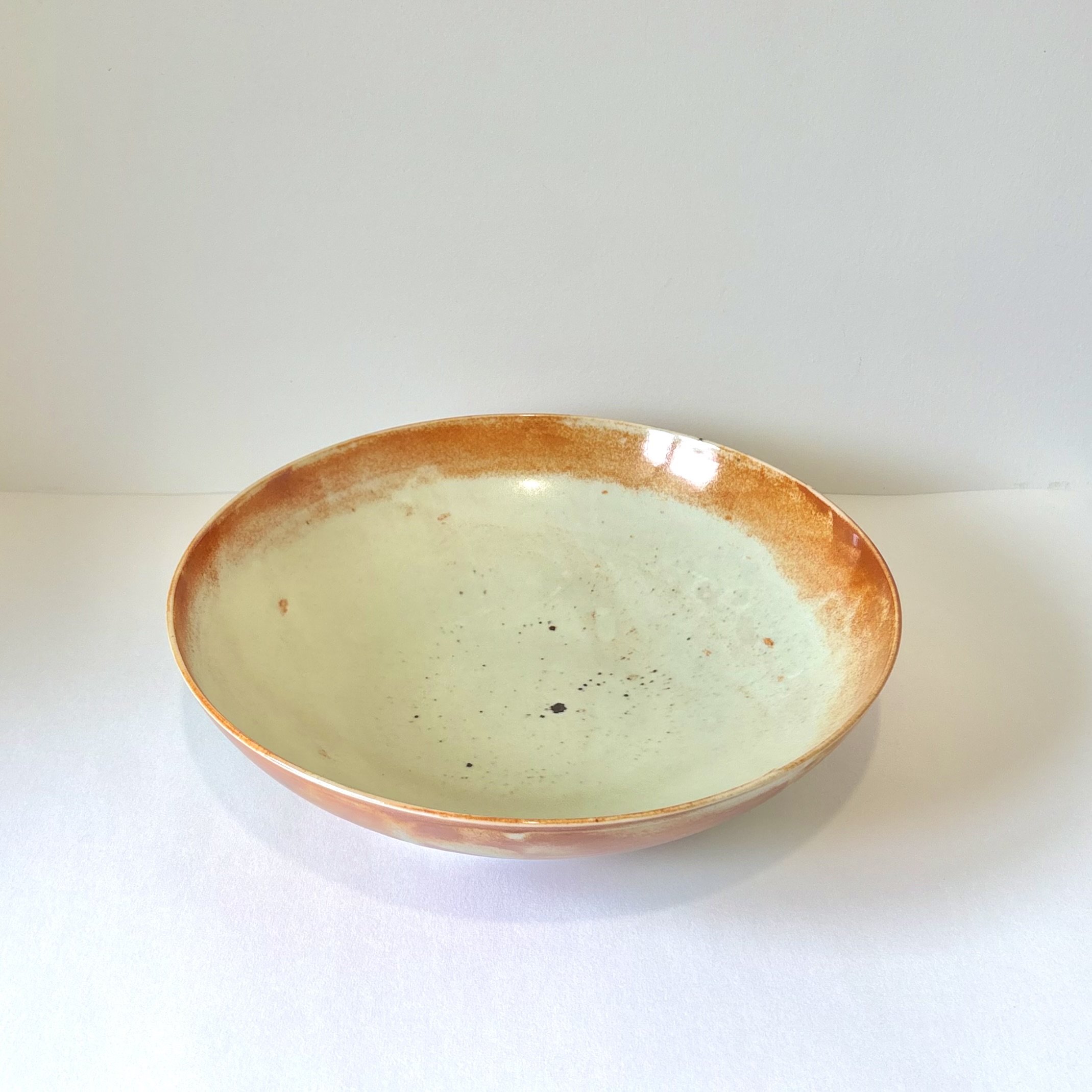 Porcelain serving bowl