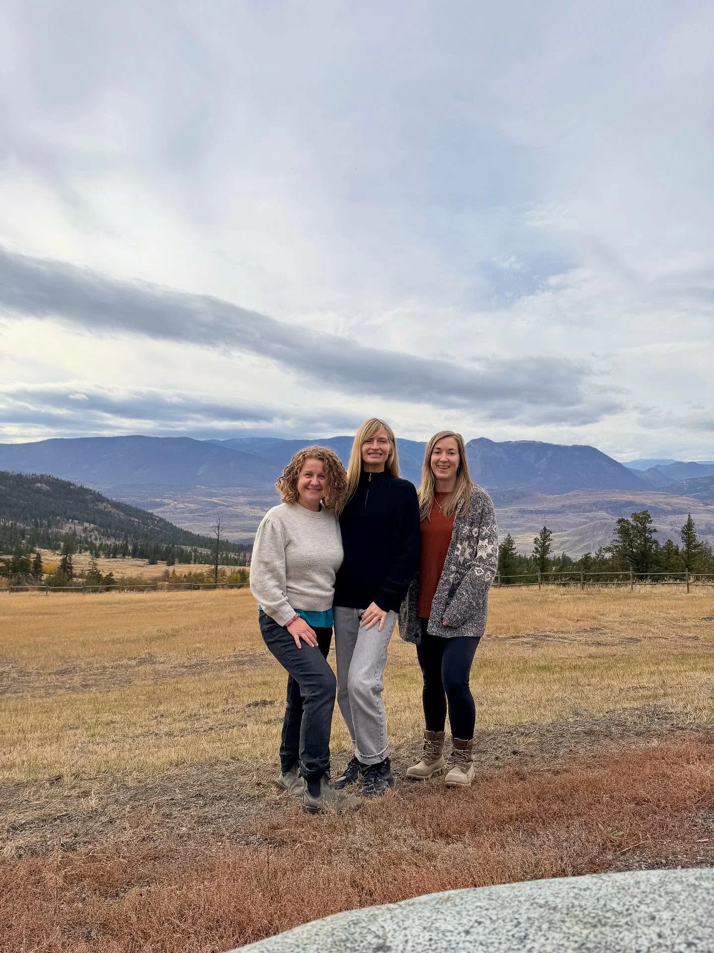 Thanks to Melyssa Hudson for inviting me to be part of the clinical team supporting the incredible BC Wildfire Firefighters at Honour Ranch in Ashcroft, BC! ❤️
Melyssa said it so well, “It’s a true privilege to help create a space where