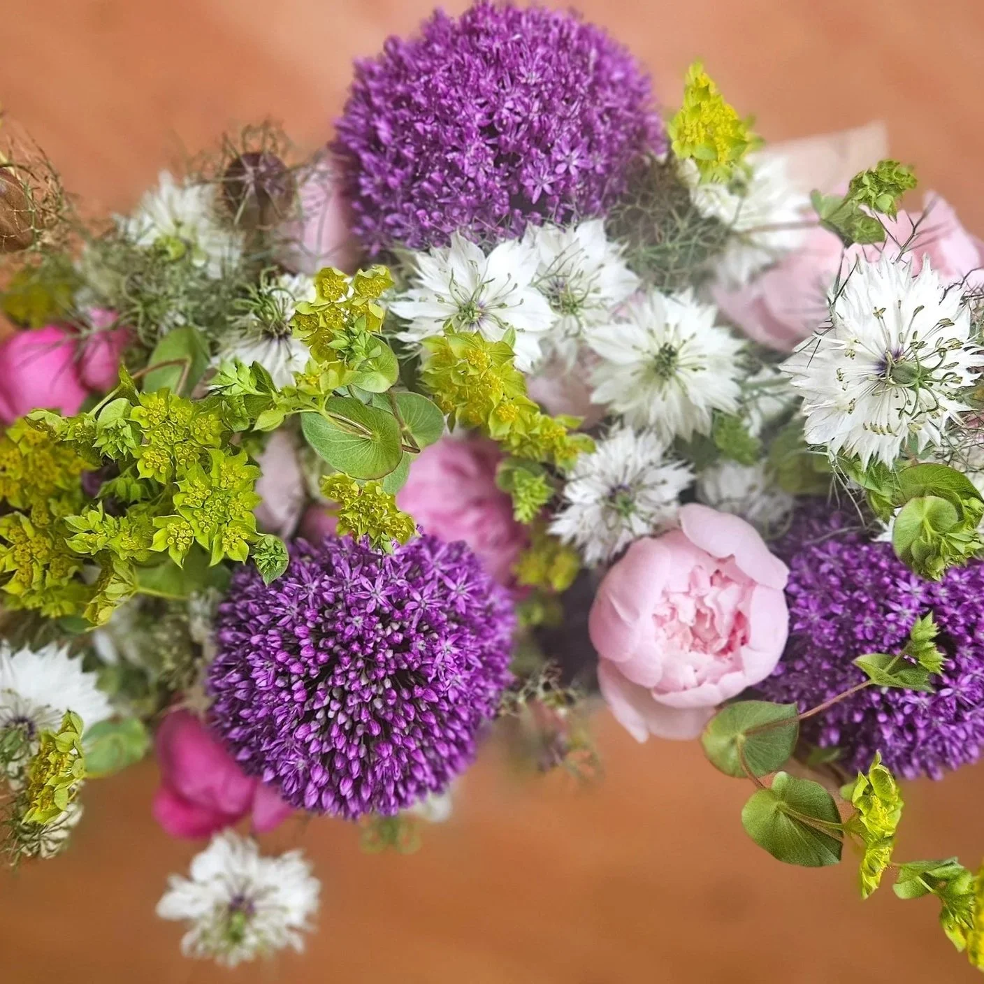 Spring Flowers: 4 Premium Bouquets