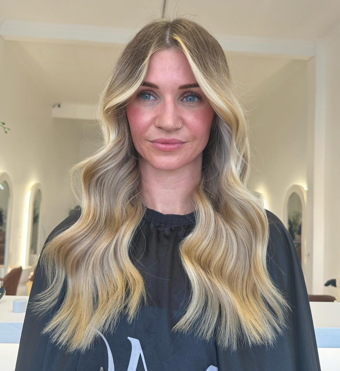 This Blonde + Extensions&rsquo;s tho 😮&zwj;💨 

#inchesbymanecode #manecodeperth #perthhairextensions #hairextensionsperth #balicontent #balitrip #travelgram #perthhairdresser #perthhairstylist #perthhairsalon #perthhaircolourist #perthhairextension