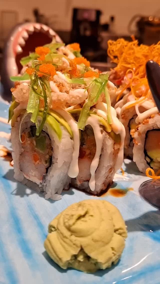 Sushi lovers, tap in! 🍣🍱
📸 by @hanasaki.aua
#aruba #arubaeats #onehappyisland #foodaddict #eatwell #foodforfoodies #foodlover #dailyfoodfeed #eattheworld #eeeeeats #foodgasm #foodiesofinstagram #arubafoodie #arubafood #bestvacations #sushi #vi