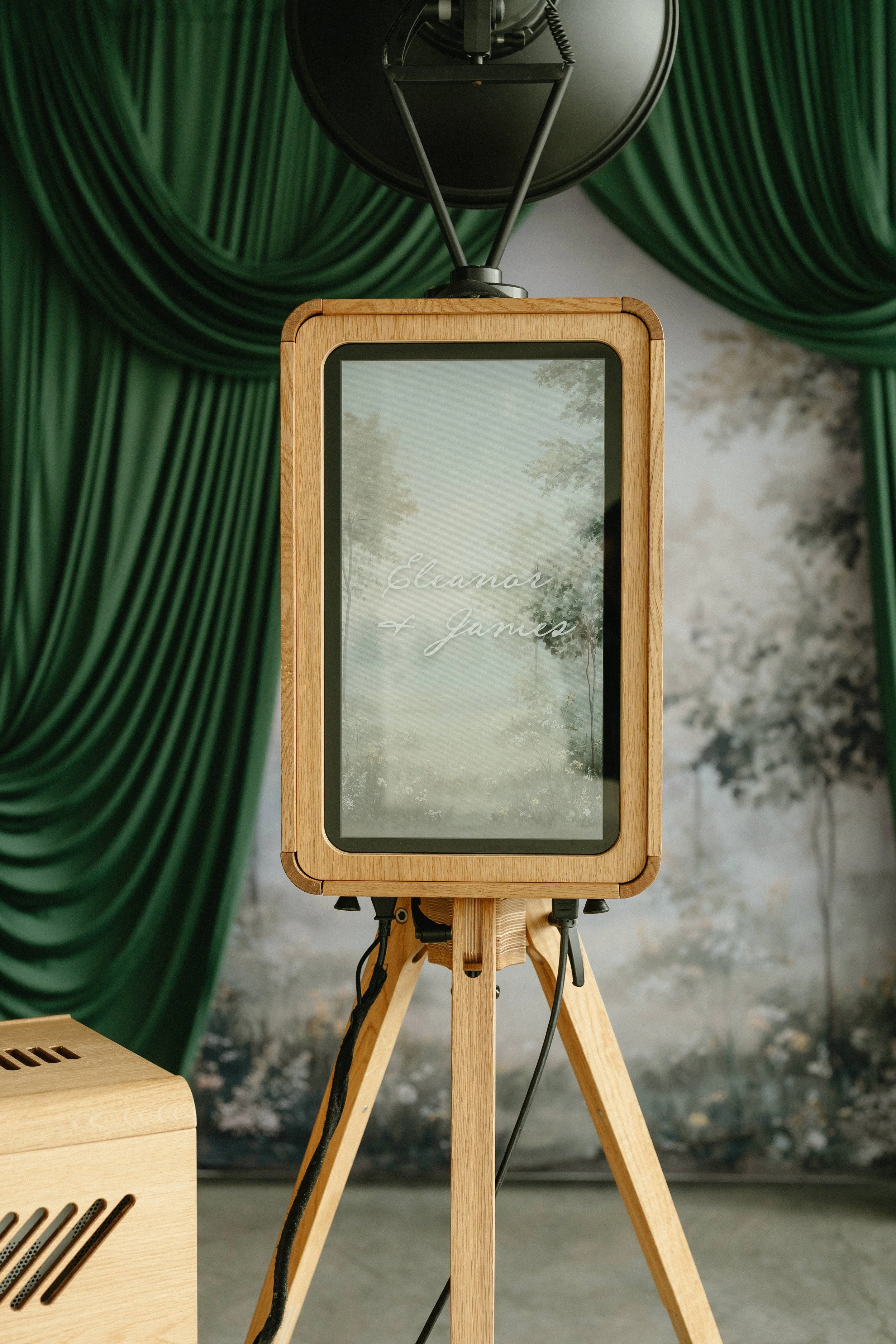 Wooden Photo Booth for Wedding