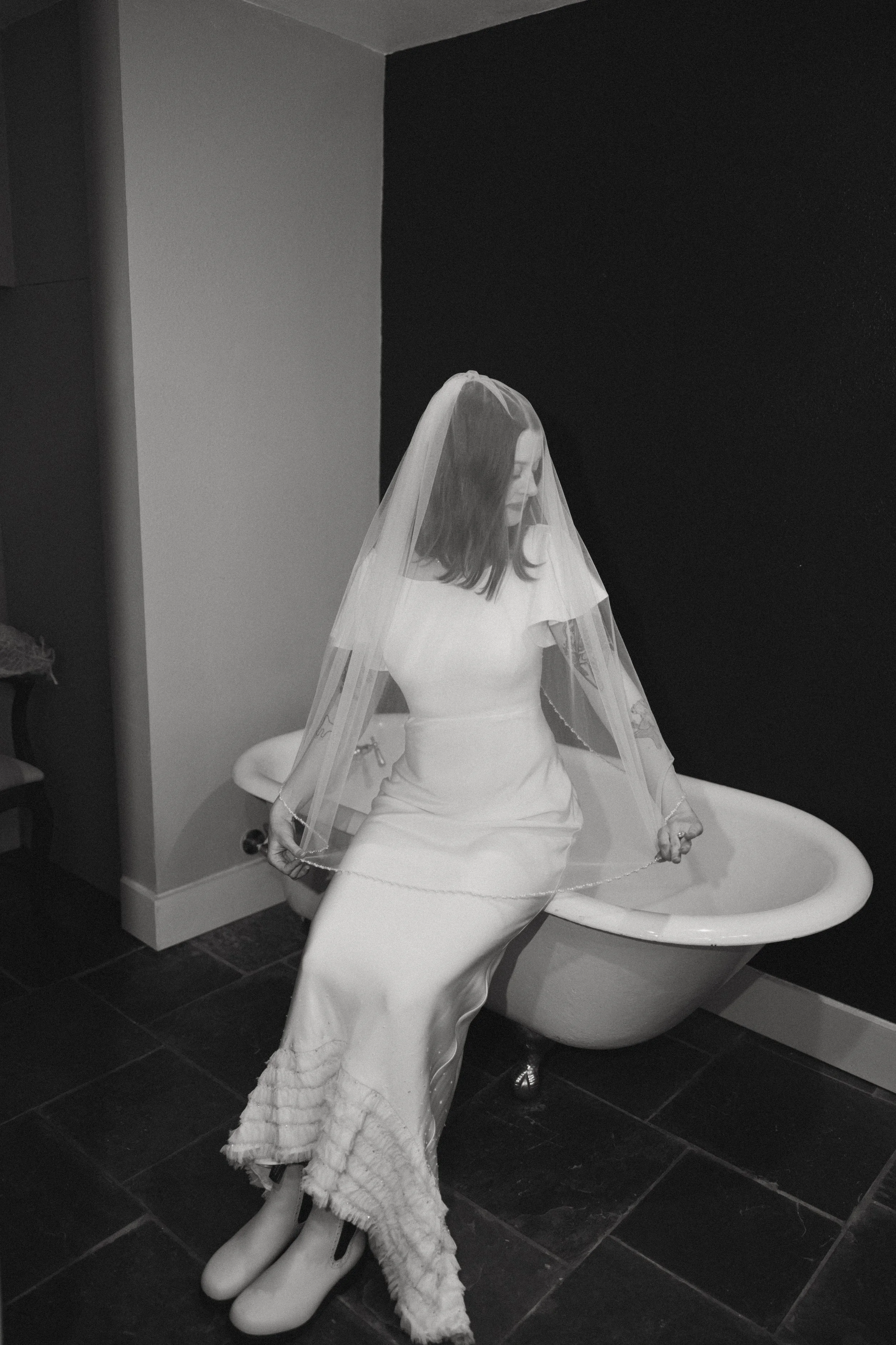 C&M_Sydneylynnephoto_Gettingready-31.jpg