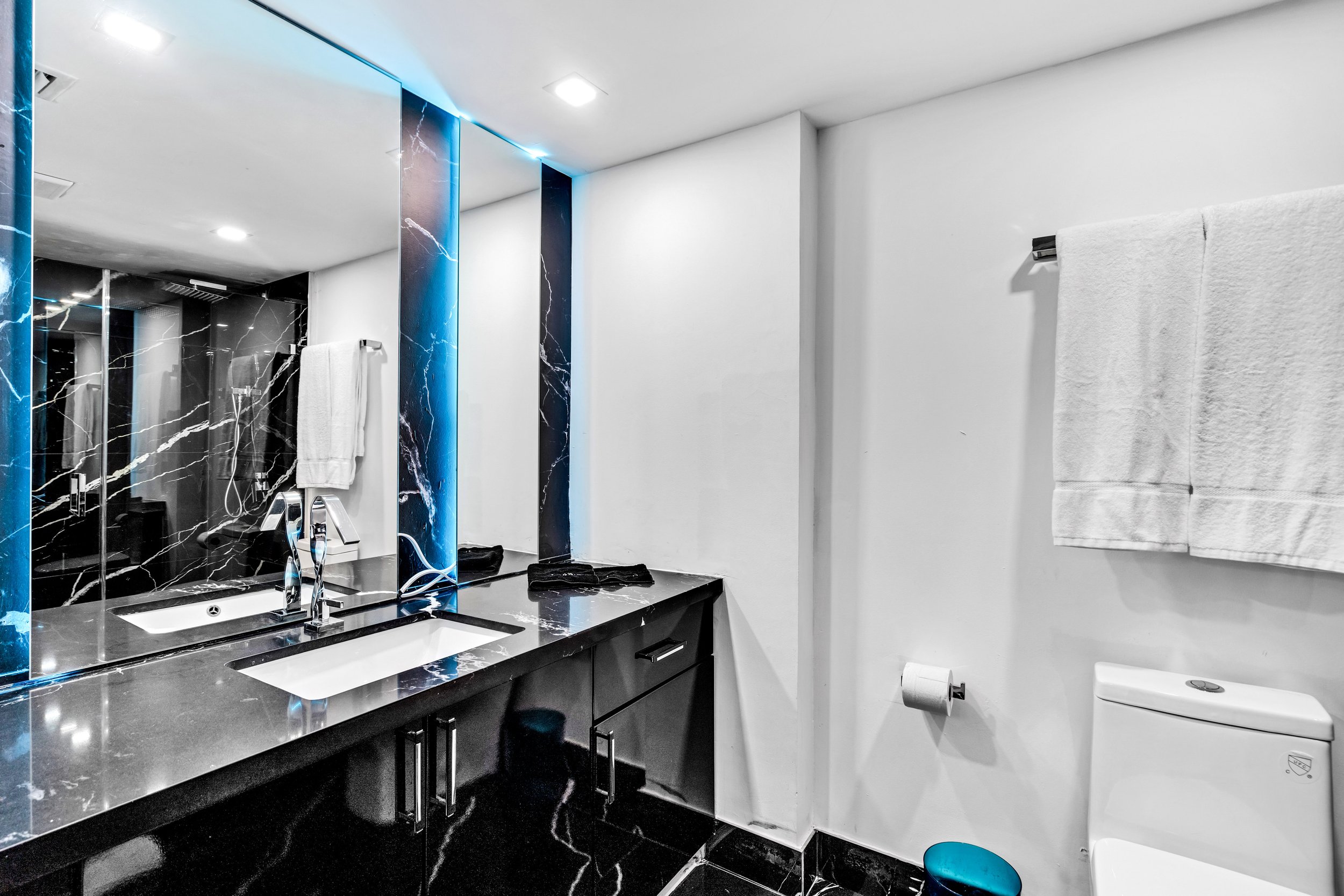 24-print-bathroom-3.jpg