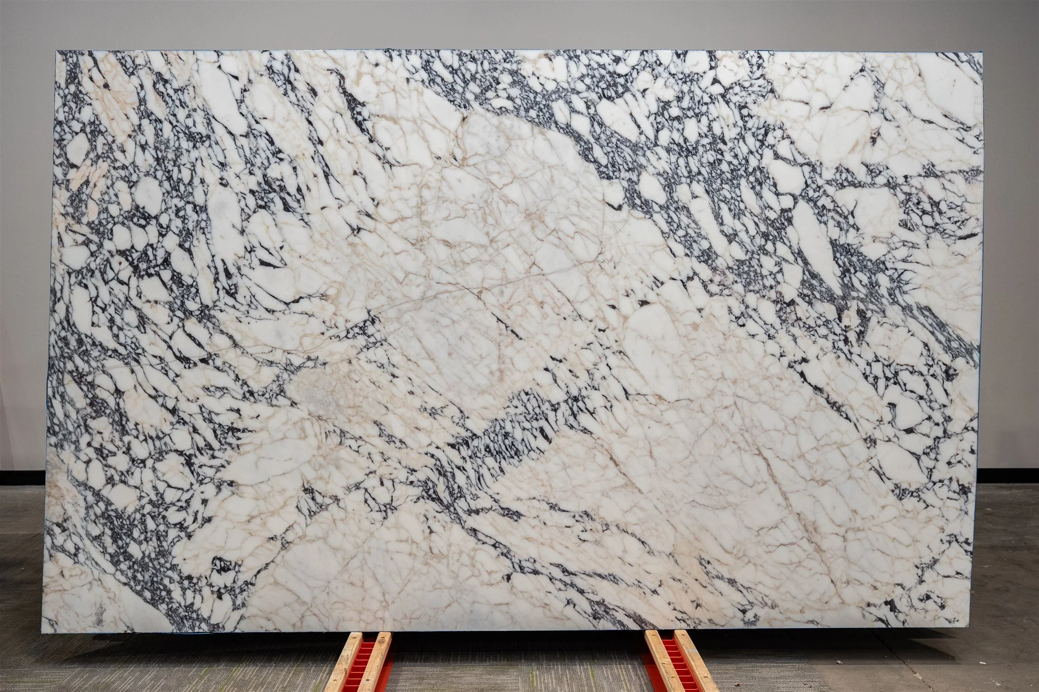 Calacatta Viola Marble (3050x1990x20mm)