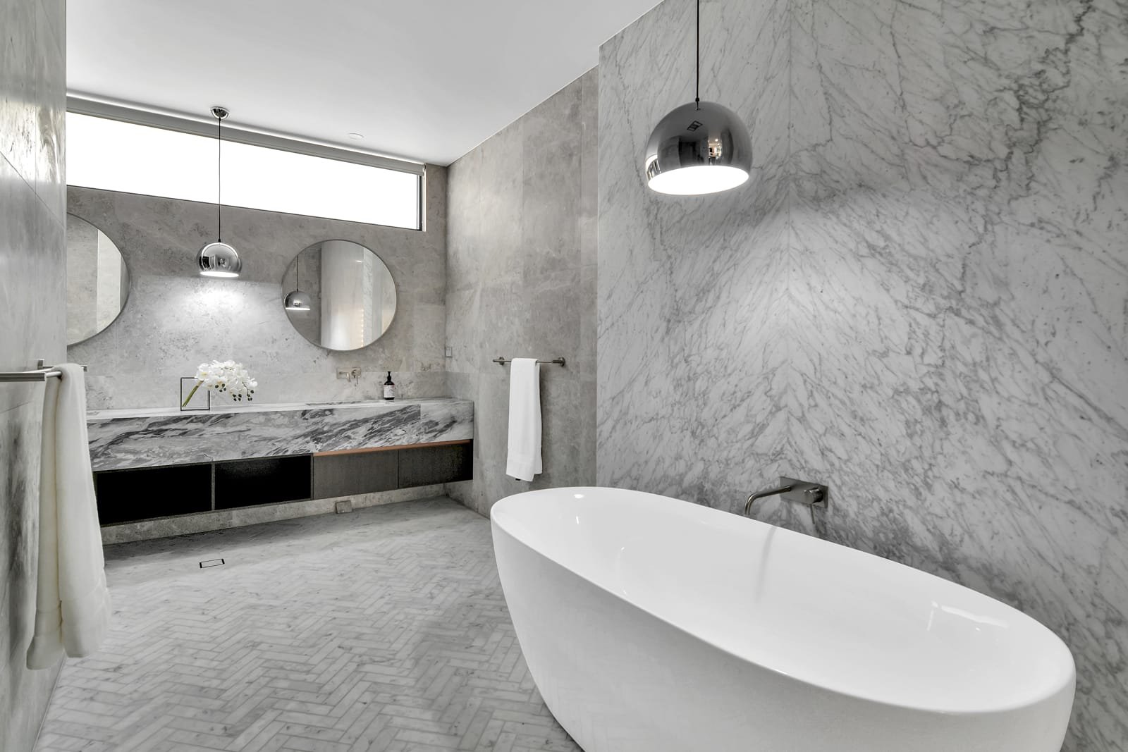 Oatlands Bath.jpg