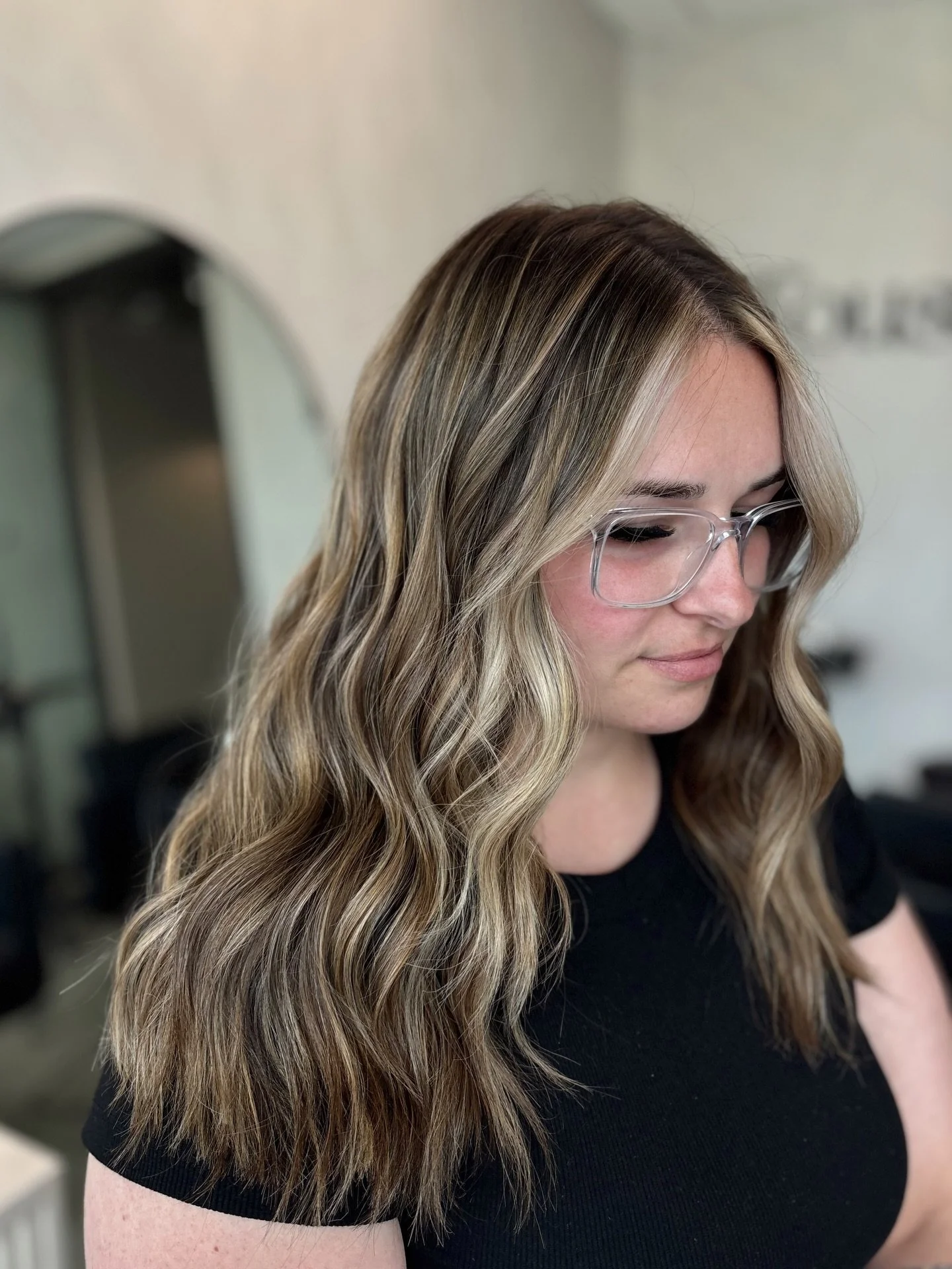 Dimensional Blondie 🥥

#hairbyjaclyn #blondespecialist #dimensionalblonde #highlights #lowlights