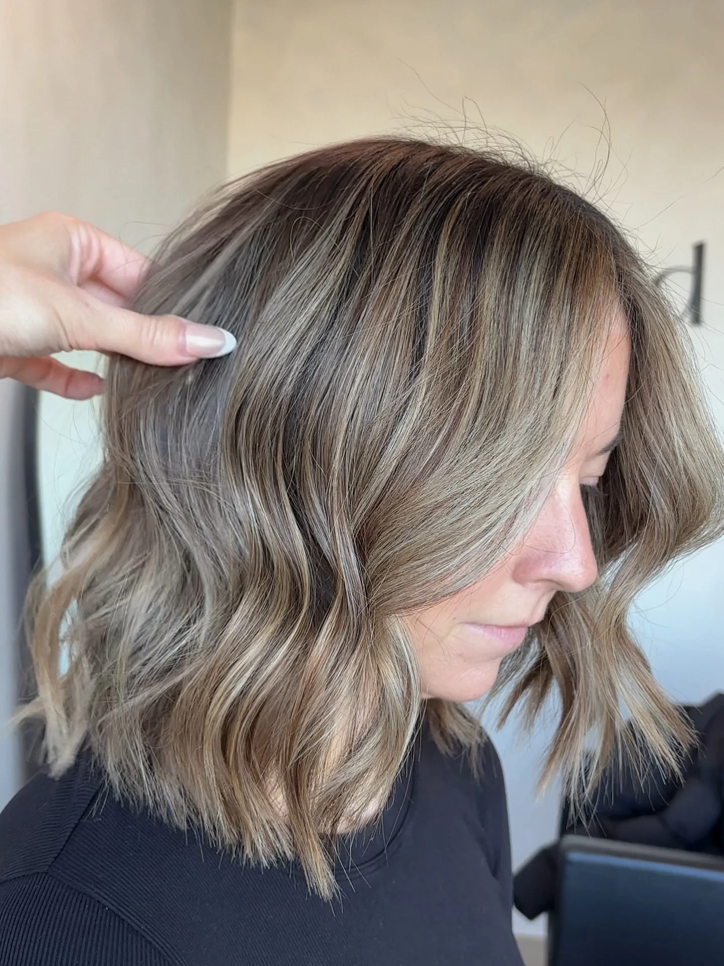 Suede bronde 🤎

Using @redkenpro @k18hair 

#livedinhair #dimensionalblonde #blondespecialist