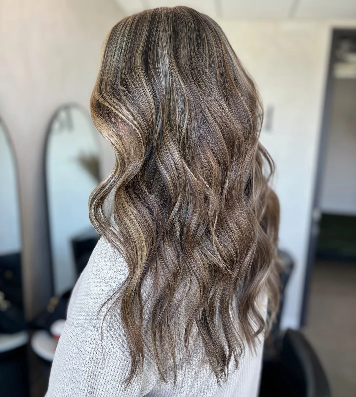 We 🤝 a colour correction !!
Using @redkenpro @k18hair 
Swipe for before ❤️