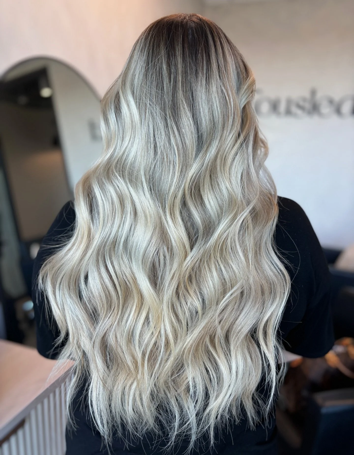Can&rsquo;t believe it&rsquo;s already May 🌼 bring on the sunshine &amp; blondies

Summer is booking up fast! Saturdays are fully booked until October 🤍

22&rdquo; @alchymiahair 

#blondespecialist #summerhair #blondehighlights #blondehairinspo