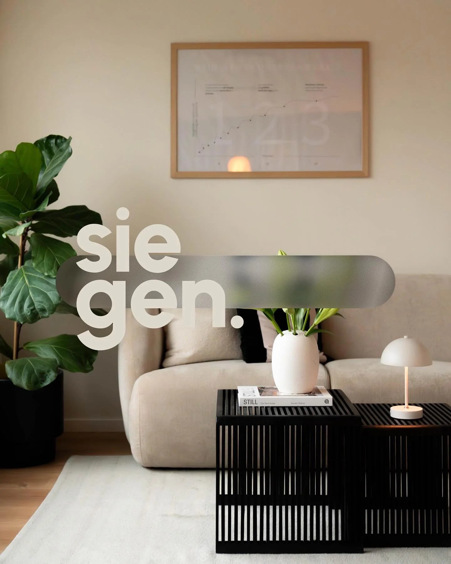 Manchmal tut es gut, einfach einen Moment anzukommen.
Einmal tief durchzuatmen und den Alltag kurz au&szlig;en vor zu lassen.
Oft merkt man erst dann, wie viel das Nervensystem eigentlich tr&auml;gt und wie selten wirklich Zeit f&uuml;r Entspannung b