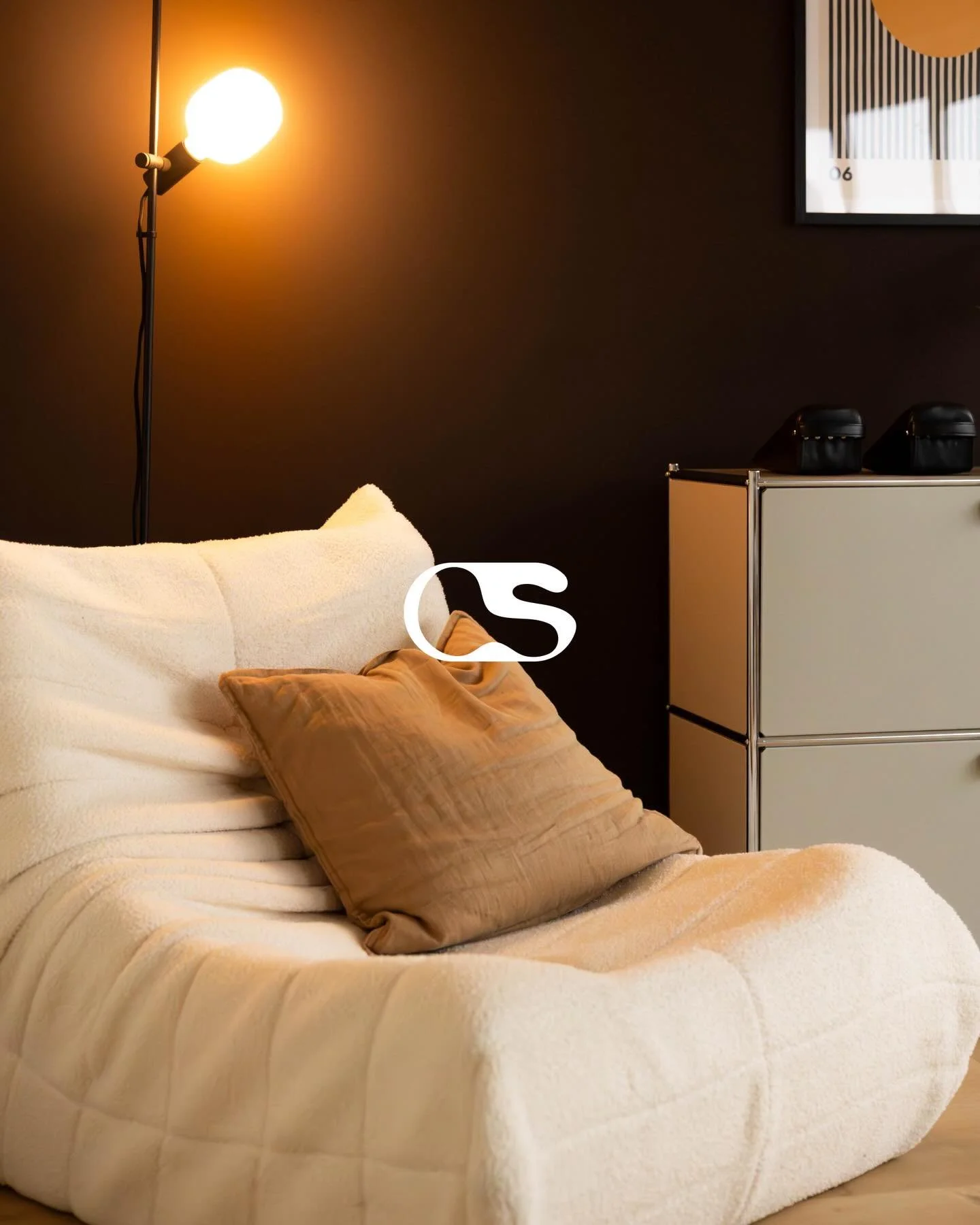 Unser K&ouml;rper ist unser wichtigstes Zuhause. Er verdient Aufmerksamkeit, Pflege und Balance. ⚖️
Wenn wir ihn unterst&uuml;tzen, in Bewegung bringen und Spannungen l&ouml;sen, schenken wir uns nicht nur Wohlbefinden, sondern&nbsp;mehr Energie, Leb