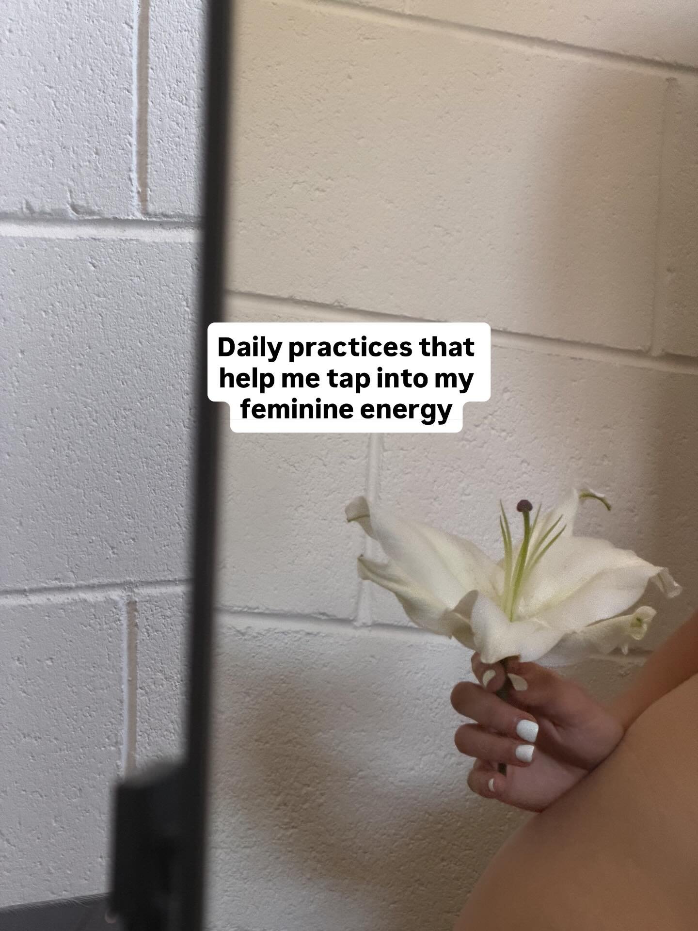 International Women&rsquo;s Day is this Sunday so I wanted to share some of the habits I&rsquo;ve obtained over the last couple of years to tap into the my most feminine parts ✨ today is the perfect day to start 1 or 2 of these rituals if you don&rsq
