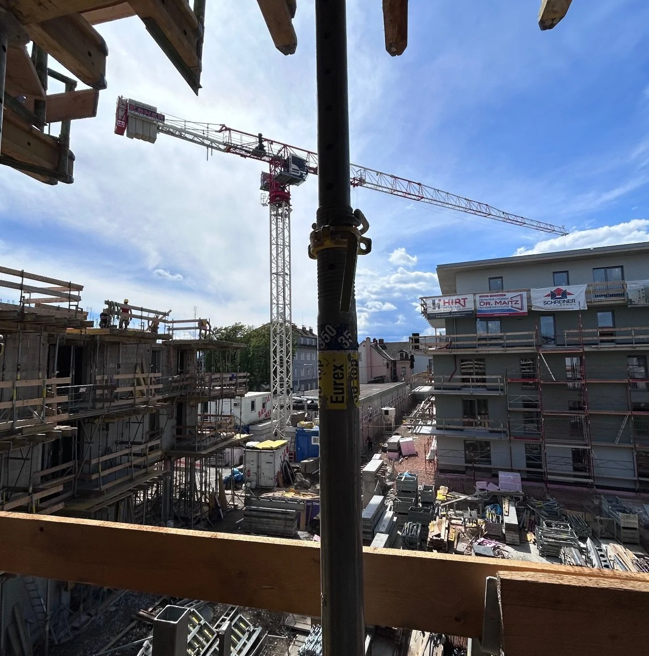 Gestern hatten wir die tolle M&ouml;glichkeit ein gro&szlig;es Wohnhausprojekt in Graz zu besichtigen. Gemeinsam mit den Ladies von WeConstruct von @windandi.business! 
#baustelle #wohnbau #graz
