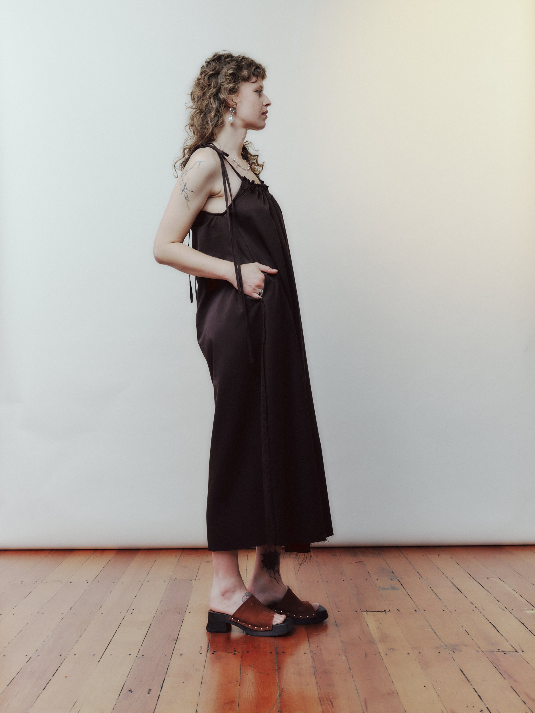 Daf Nimkovsky Woman in Brown Nippers Dress in Wool Side