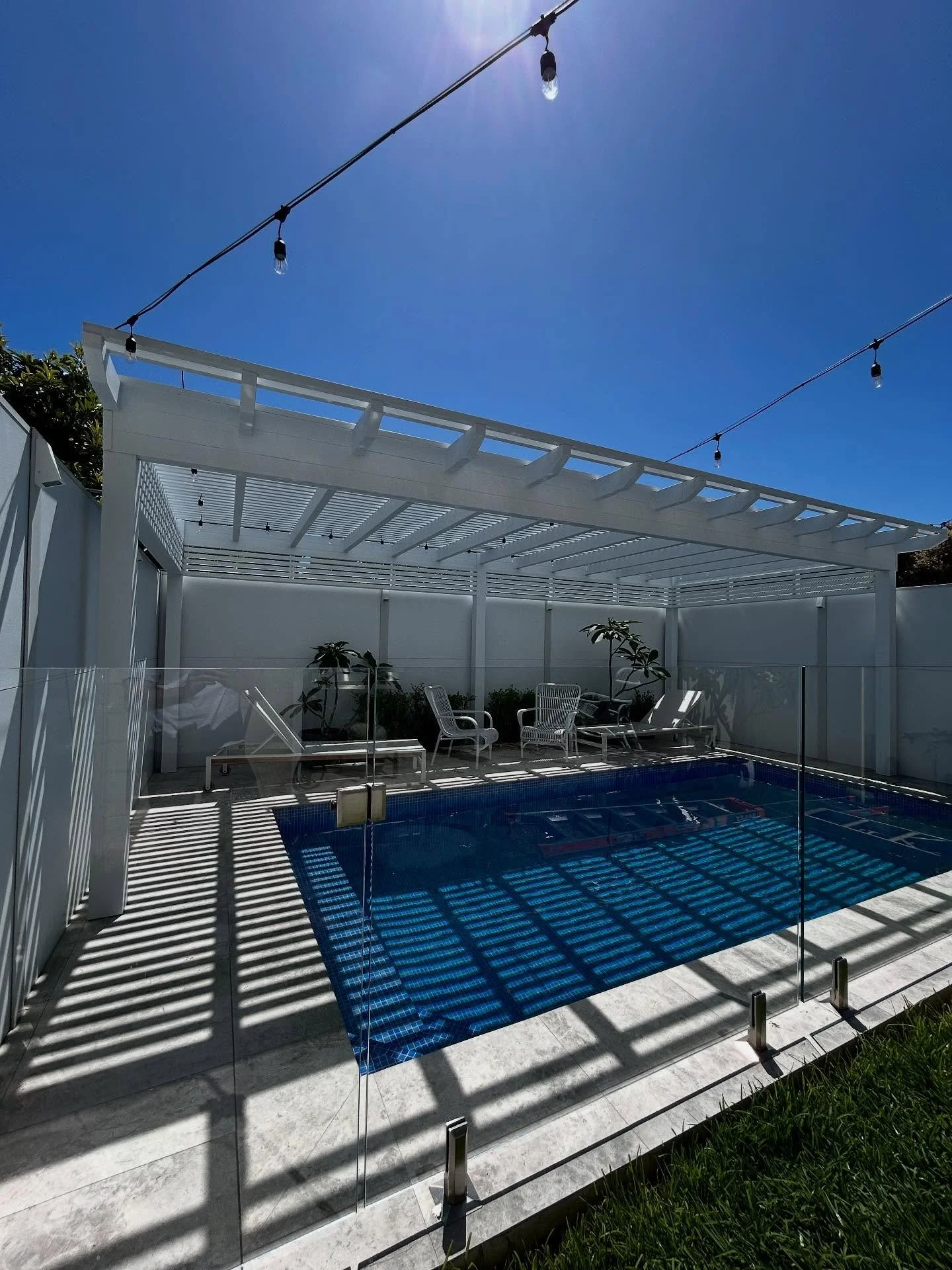 Sleek, coastal, and built to last.
A full exterior repaint and pergola finish that turns this poolside into a resort escape.
📍Custom white-on-white tones for a timeless, cool look. 
#MCFinishes #PoolsidePerfection #SydneyPainter #ExteriorFinishes #P